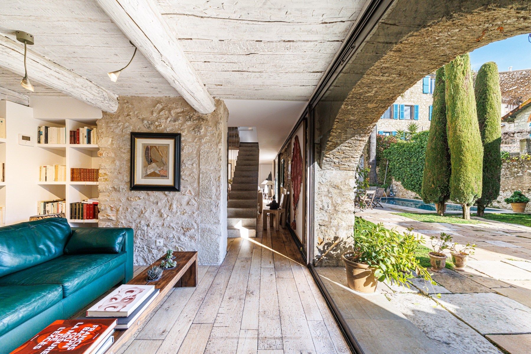 bastide 8 Rooms for sale on LA COLLE SUR LOUP (06480)