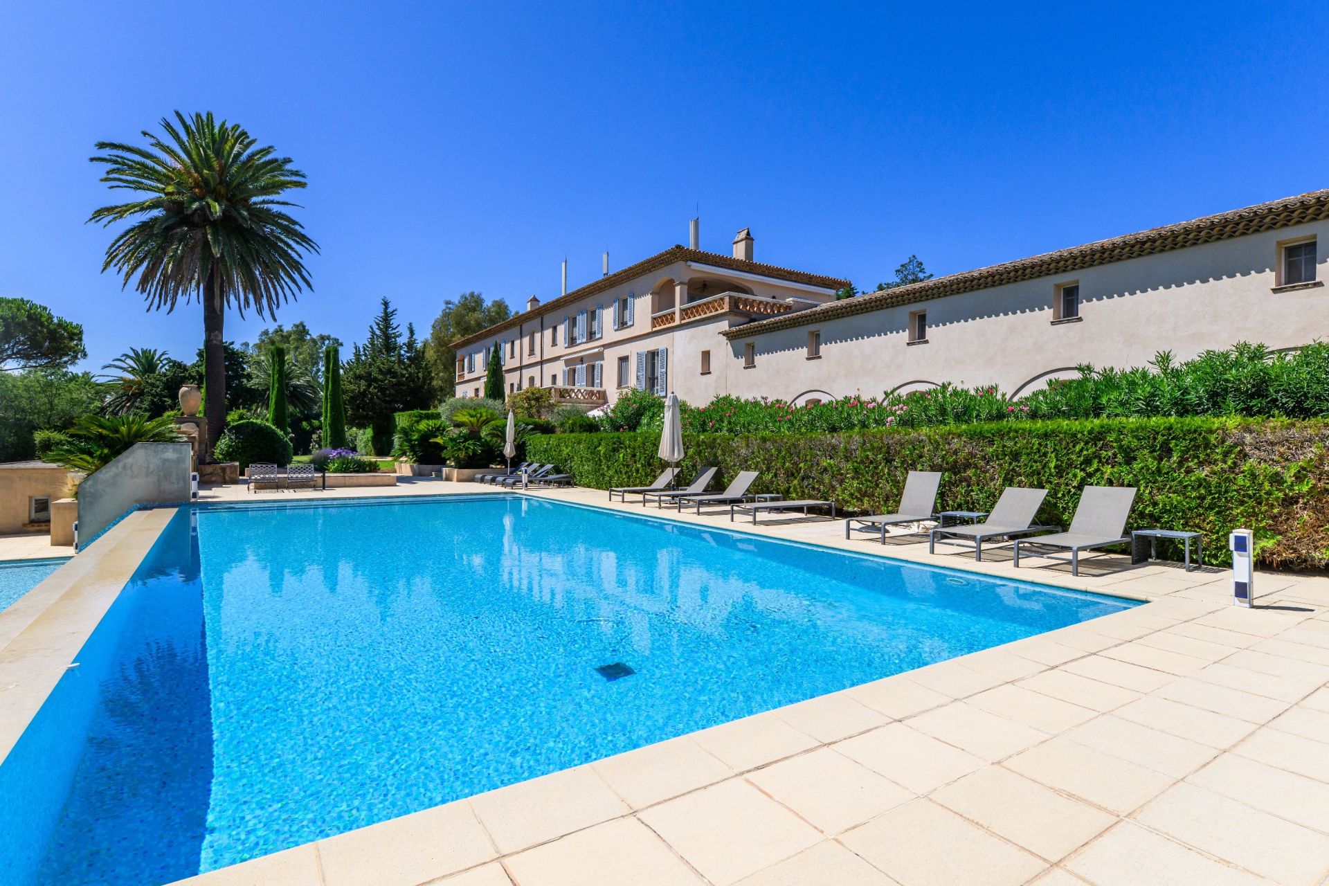apartment 6 Rooms for sale on ST TROPEZ (83990)