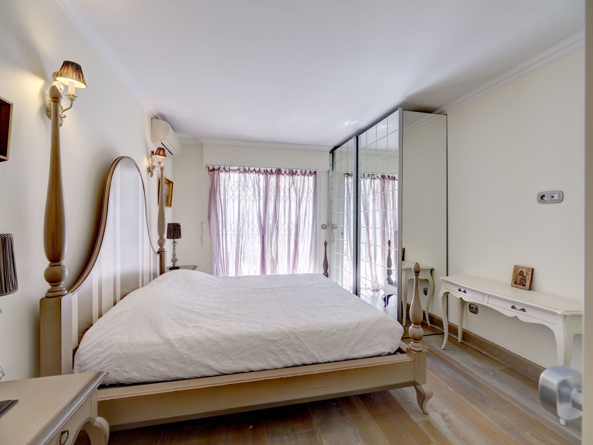 apartment 7 Rooms for sale on CANNES (06400)