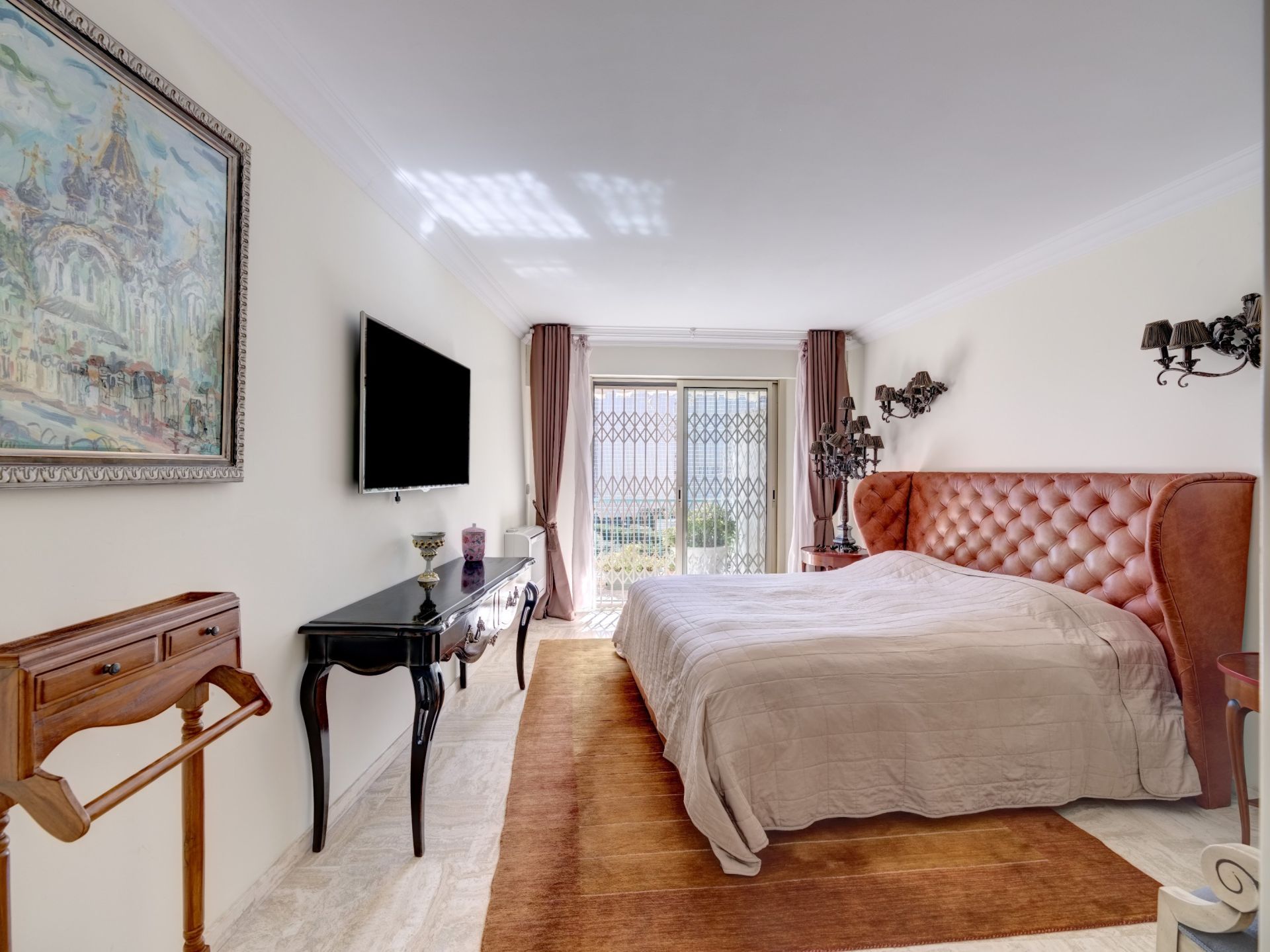 apartment 7 Rooms for sale on CANNES (06400)