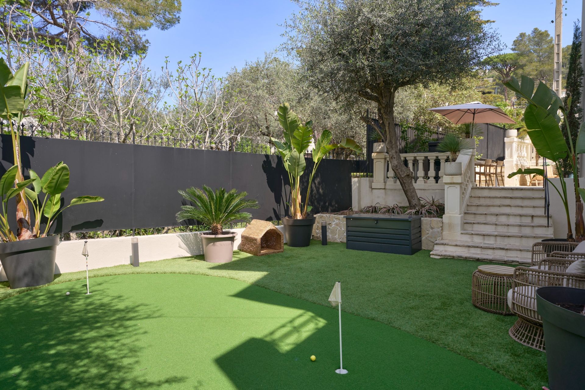 villa 7 Rooms for sale on CANNES (06400)