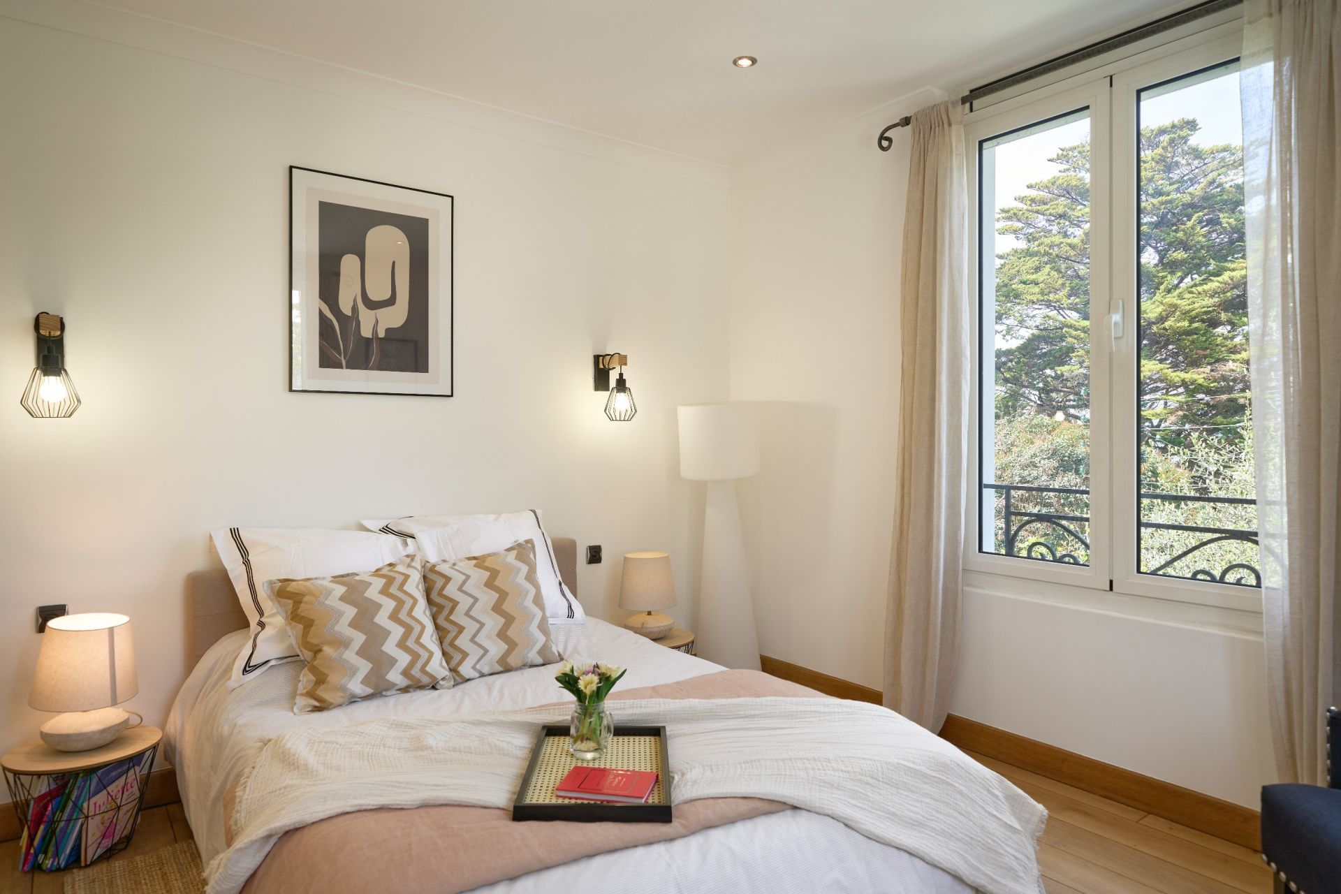 villa 7 Rooms for sale on CANNES (06400)