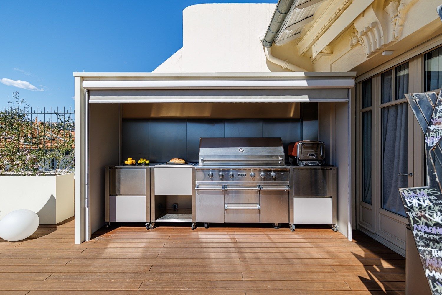 apartment 8 Rooms for sale on NICE (06000)