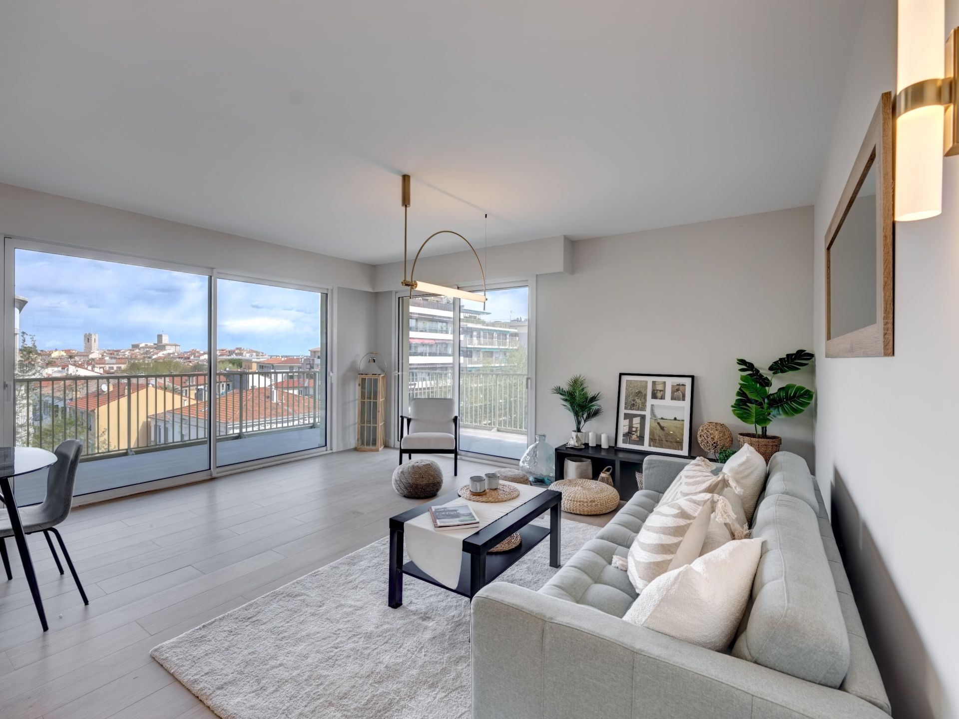 apartment 3 Rooms for sale on ANTIBES (06600)