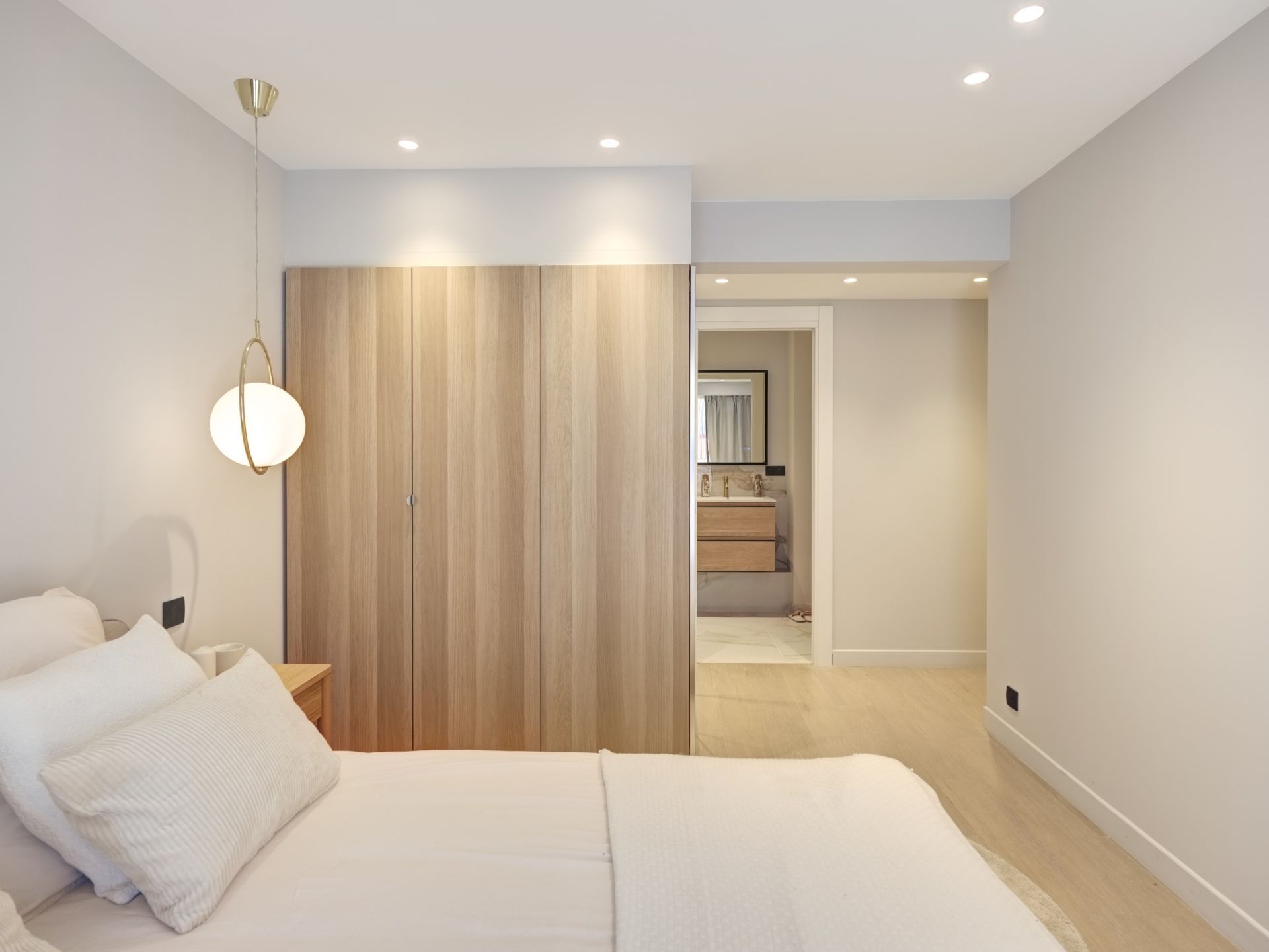 apartment 3 Rooms for sale on ANTIBES (06600)