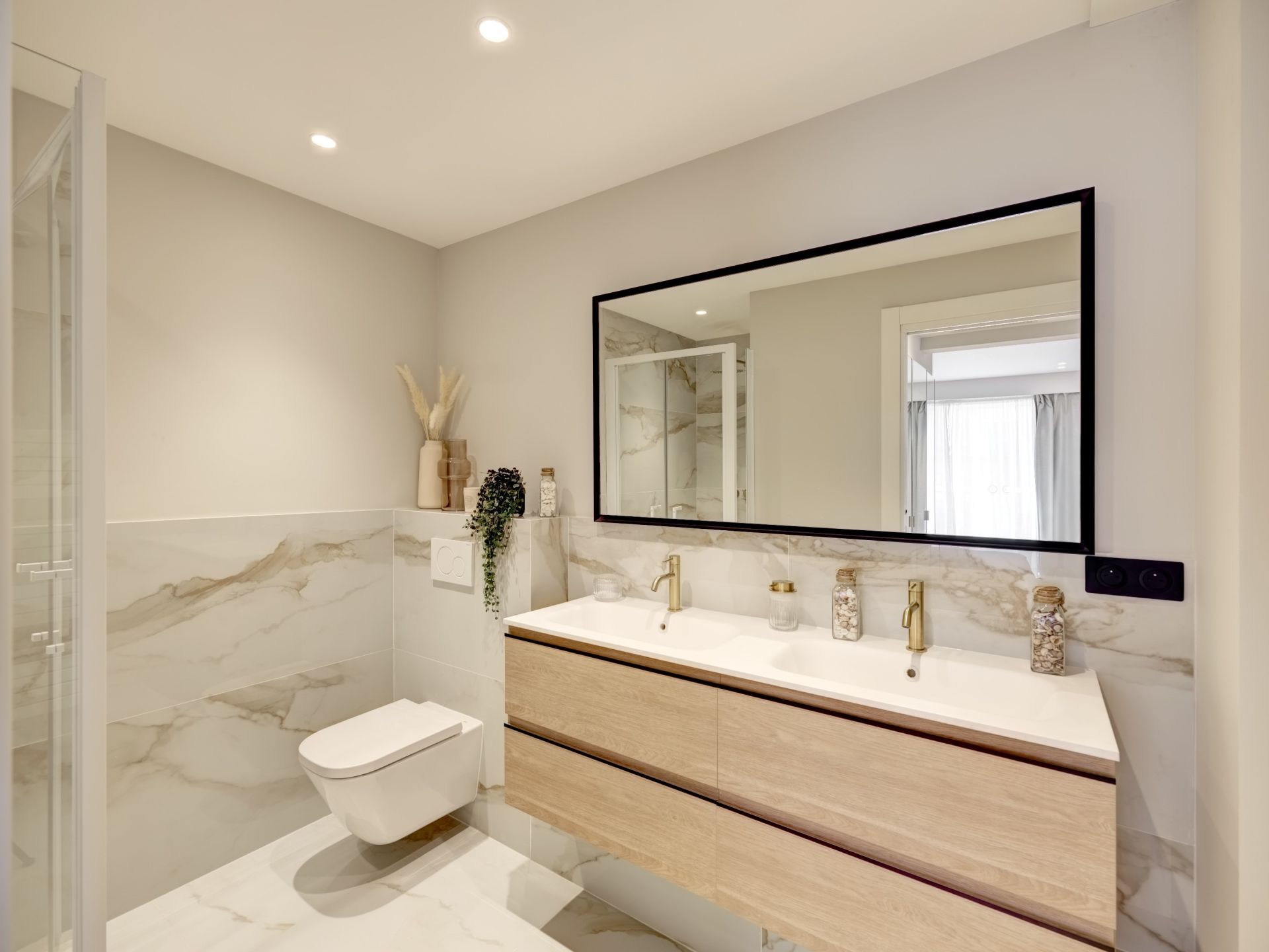 apartment 3 Rooms for sale on ANTIBES (06600)