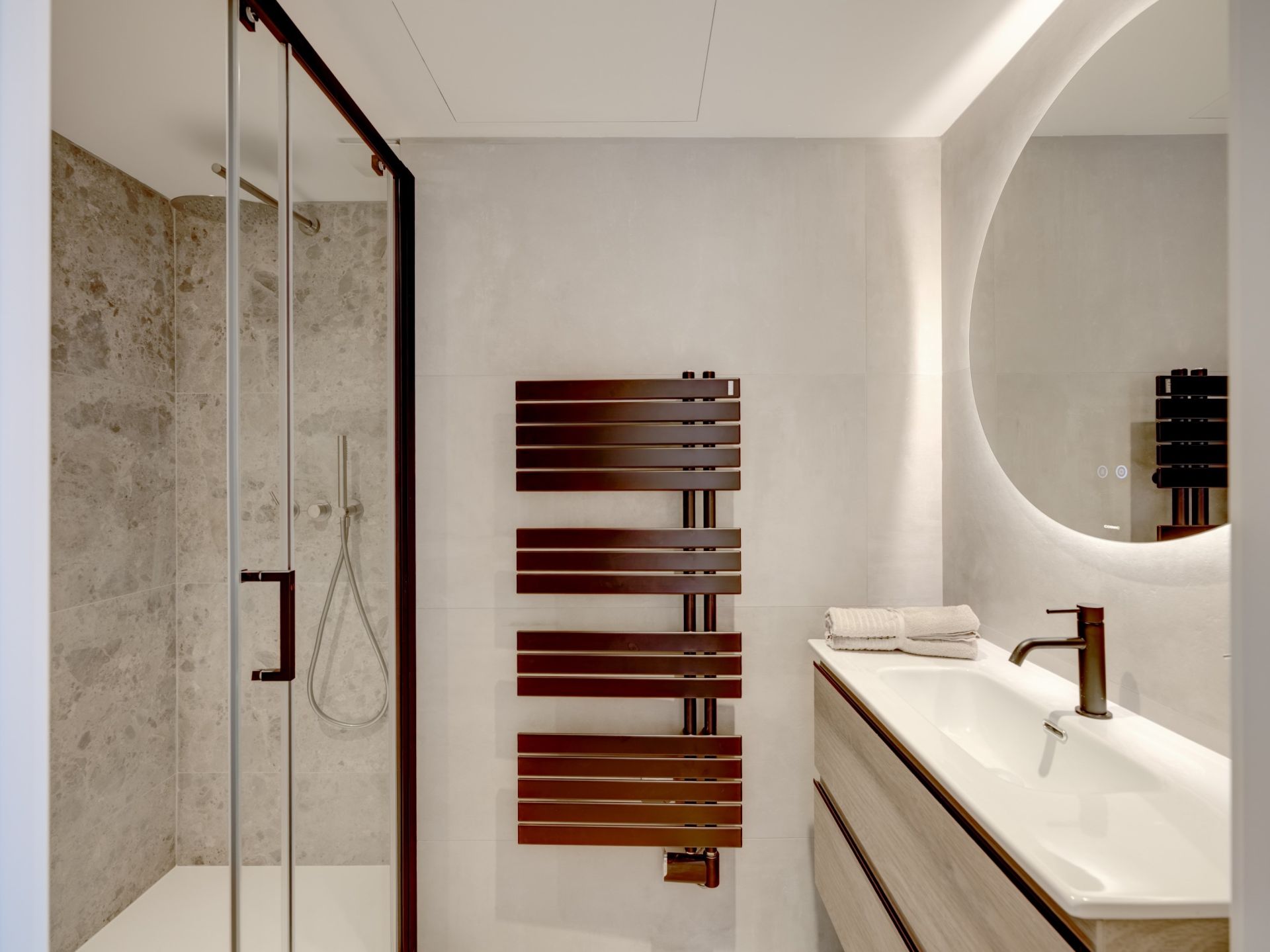 apartment 3 Rooms for sale on ANTIBES (06600)