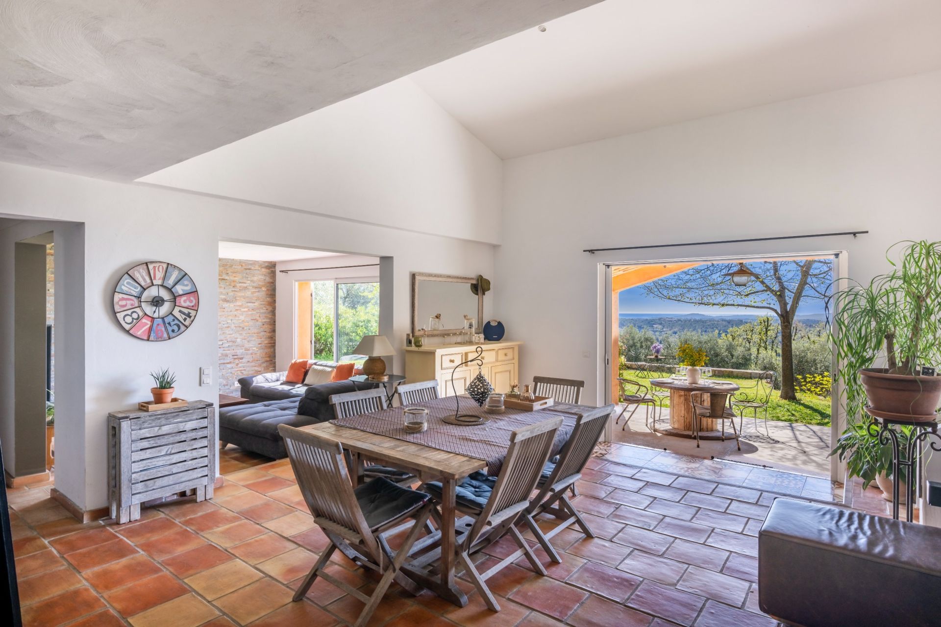 maison provençale 10 Pièces en vente sur CHATEAUNEUF GRASSE (06740)