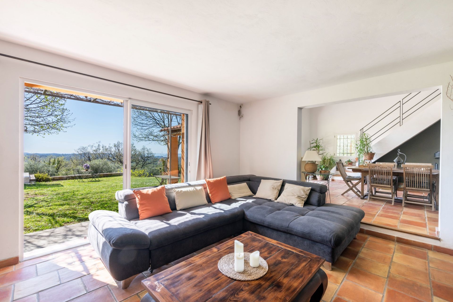 maison provençale 10 Pièces en vente sur CHATEAUNEUF GRASSE (06740)