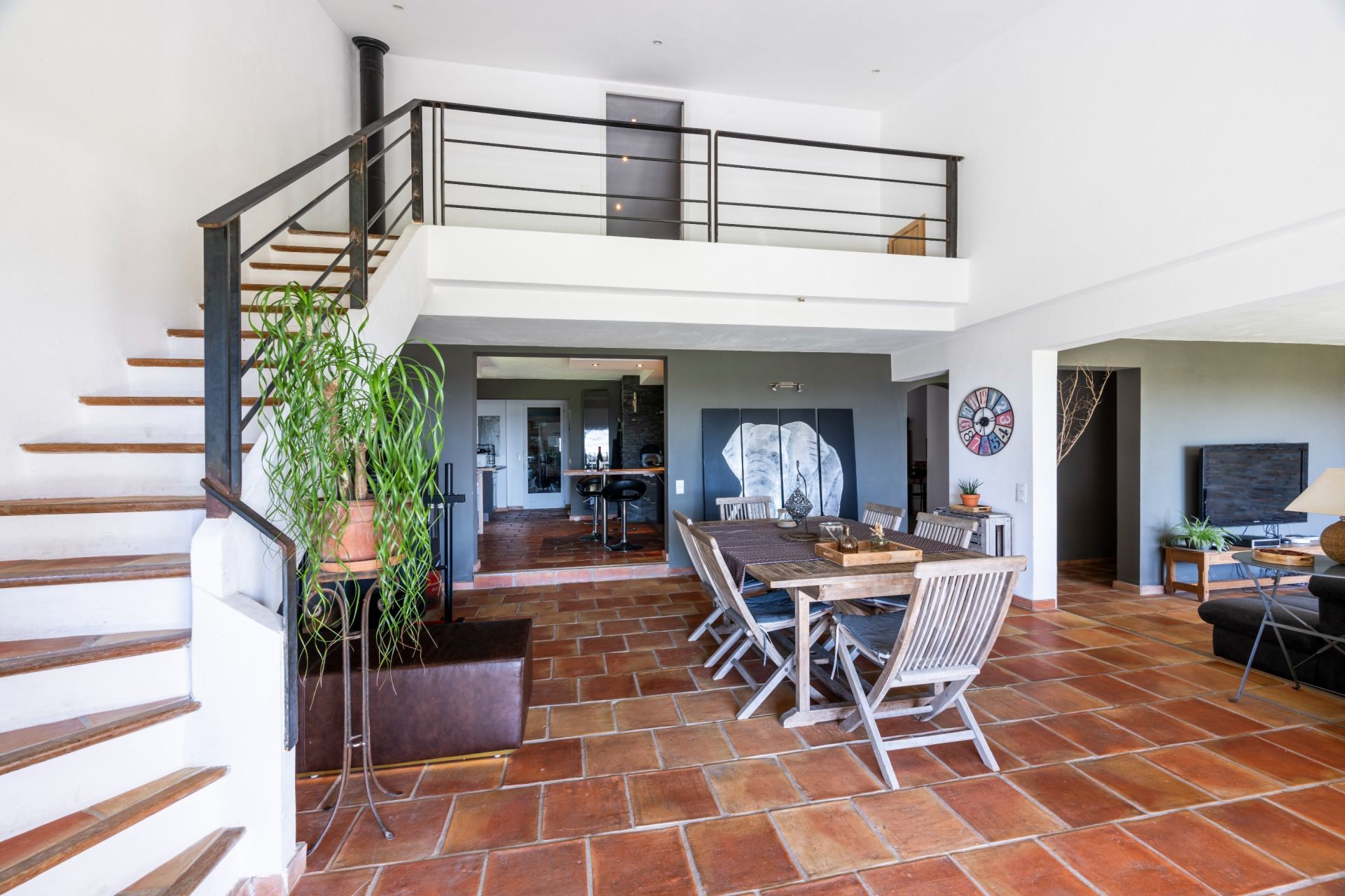 maison provençale 10 Pièces en vente sur CHATEAUNEUF GRASSE (06740)