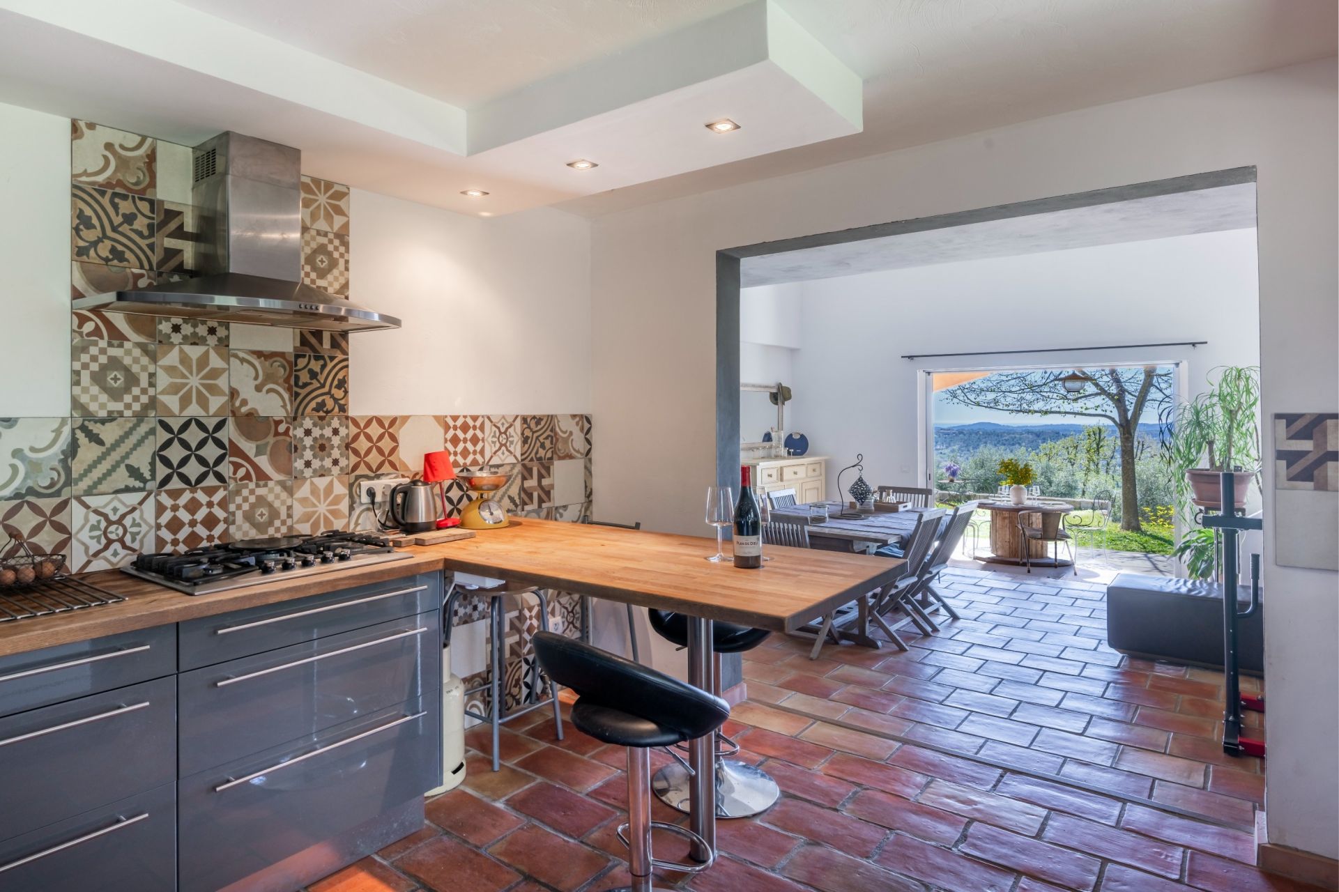 maison provençale 10 Pièces en vente sur CHATEAUNEUF GRASSE (06740)