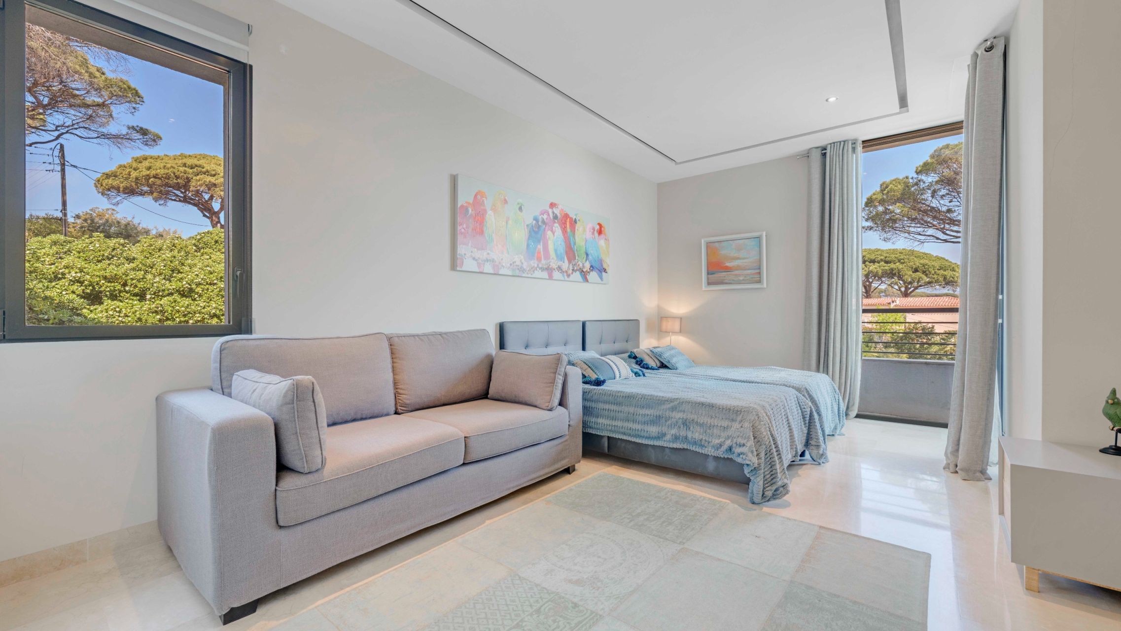 apartment 4 Rooms for sale on STE MAXIME (83120)