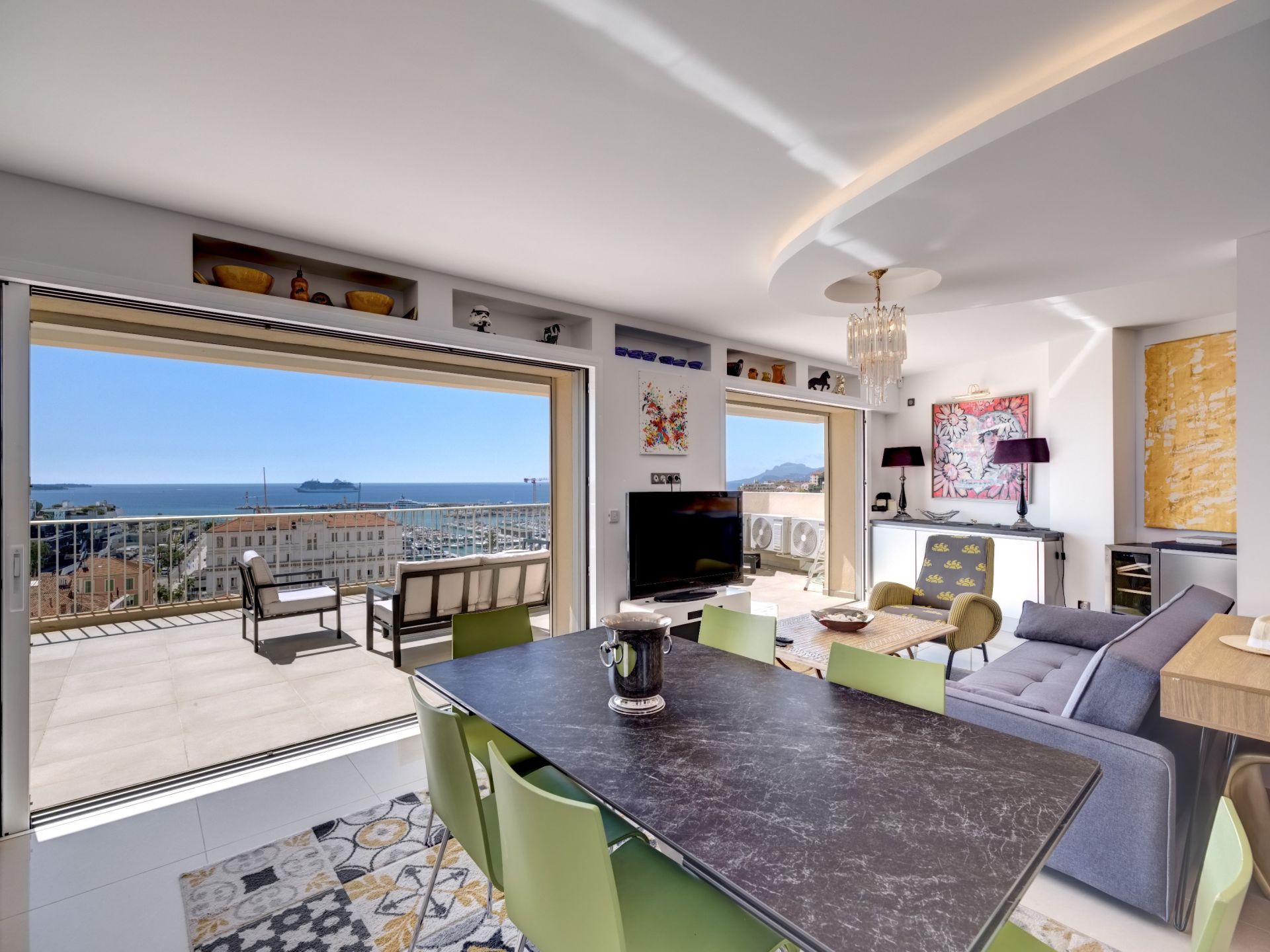 apartment 3 Rooms for sale on CANNES (06400)