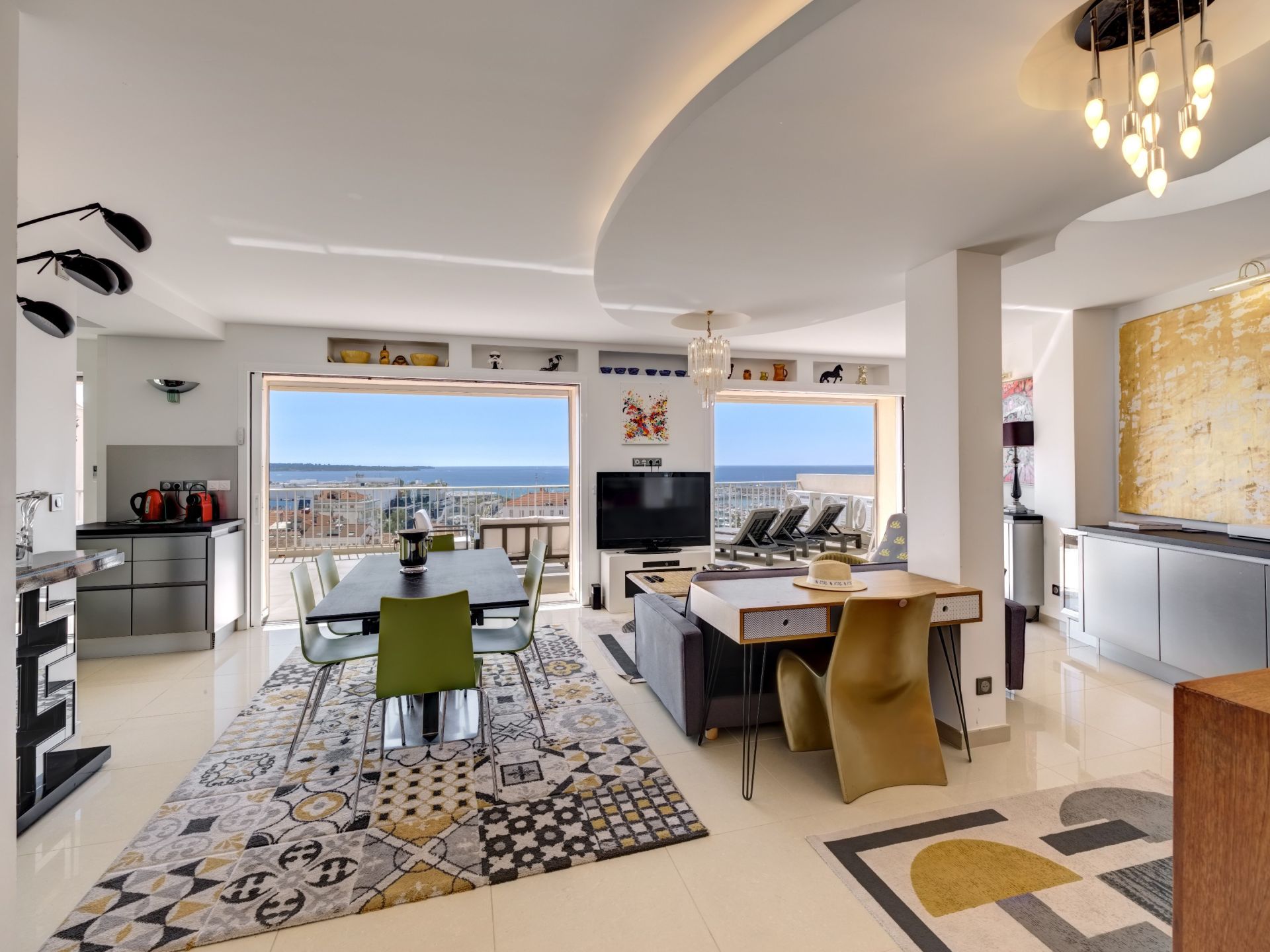 apartment 3 Rooms for sale on CANNES (06400)