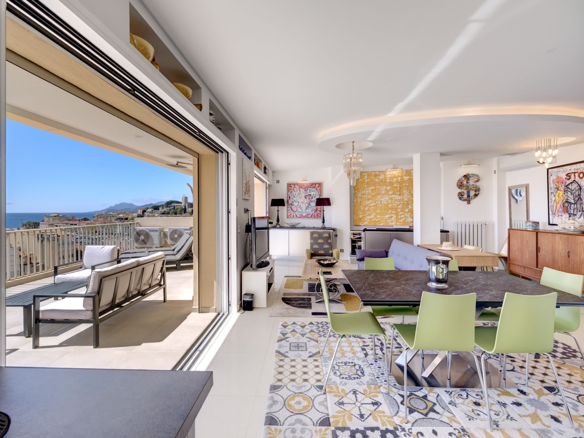 apartment 3 Rooms for sale on CANNES (06400)