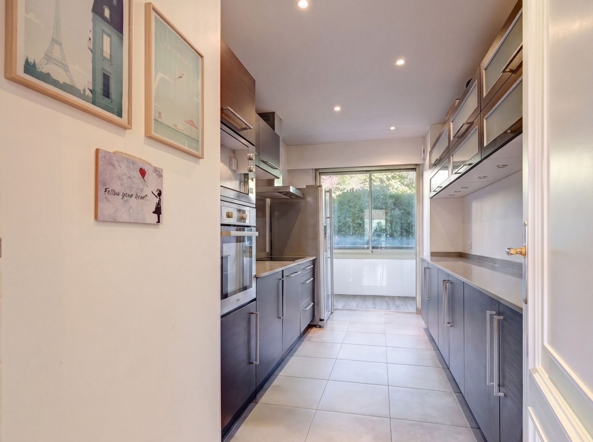 apartment 4 Rooms for sale on LE CANNET (06110)