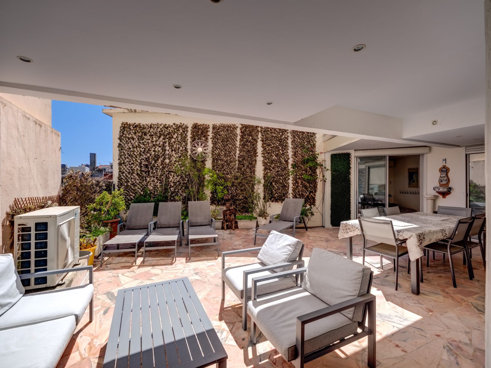 appartement 6 Pièces en vente sur CANNES (06400)