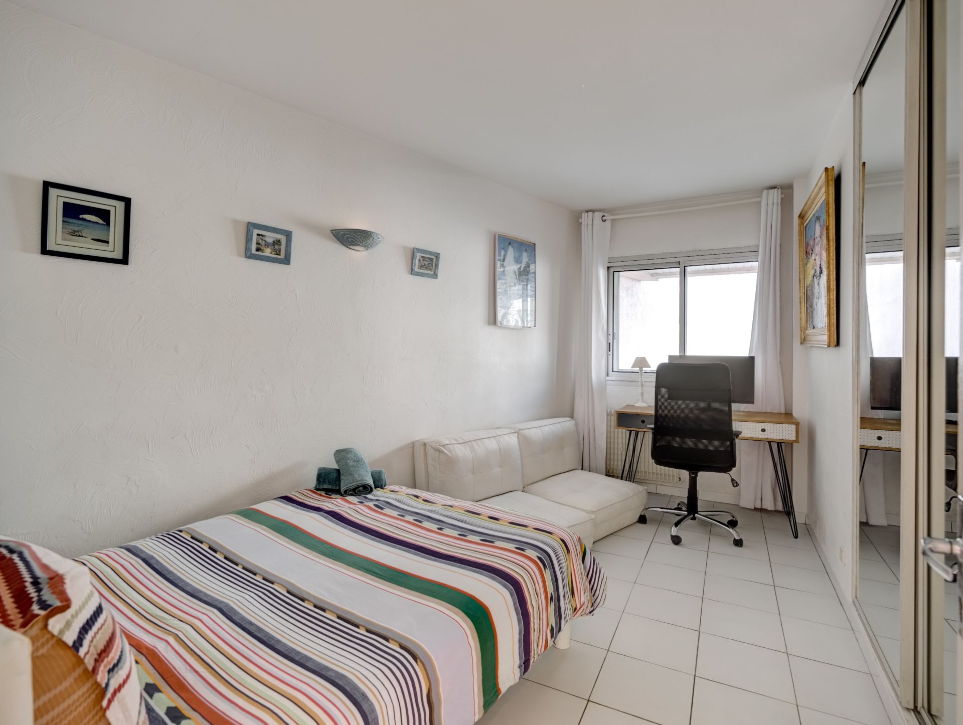 apartment 6 Rooms for sale on CANNES (06400)