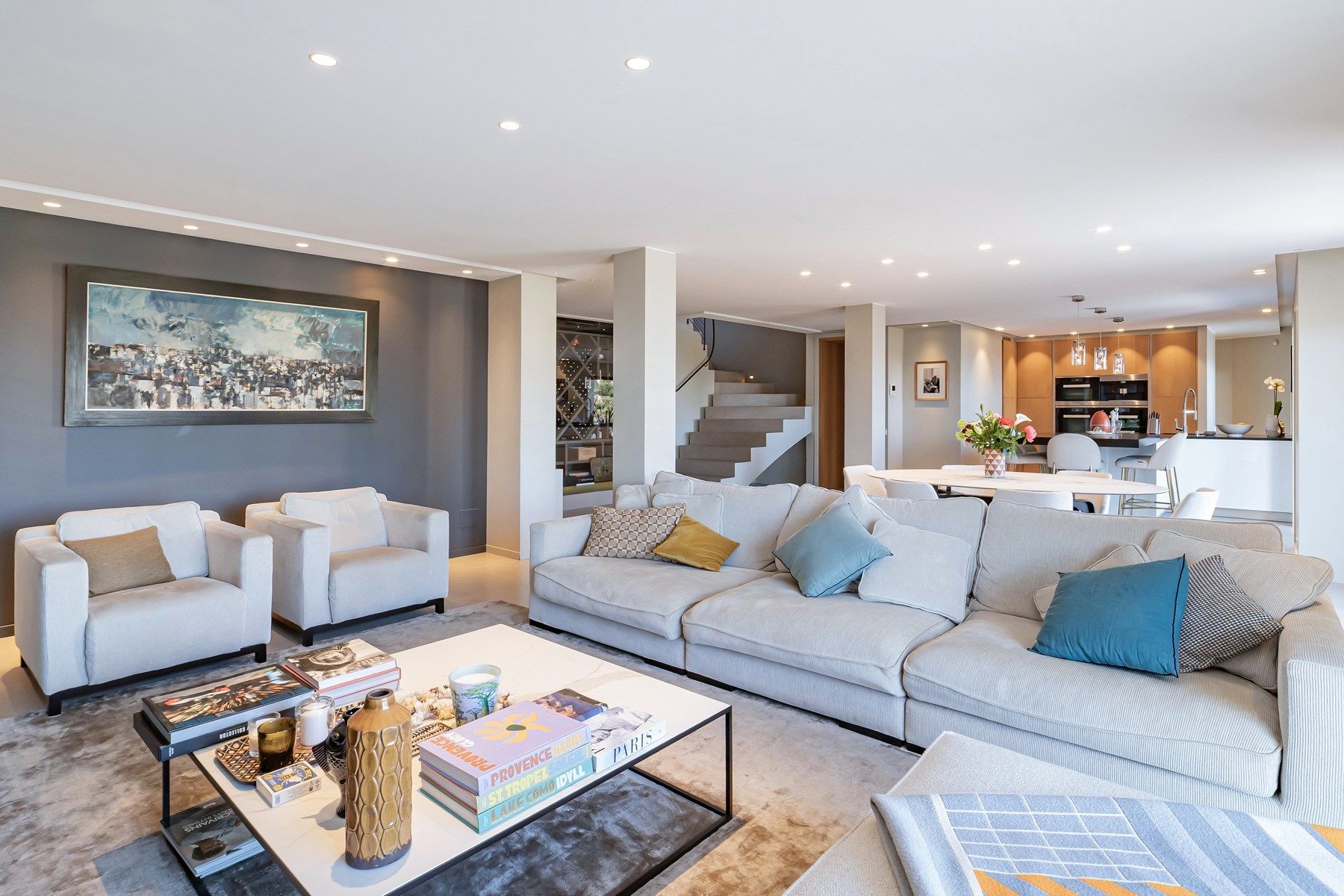 villa 8 Rooms for sale on CAGNES SUR MER (06800)