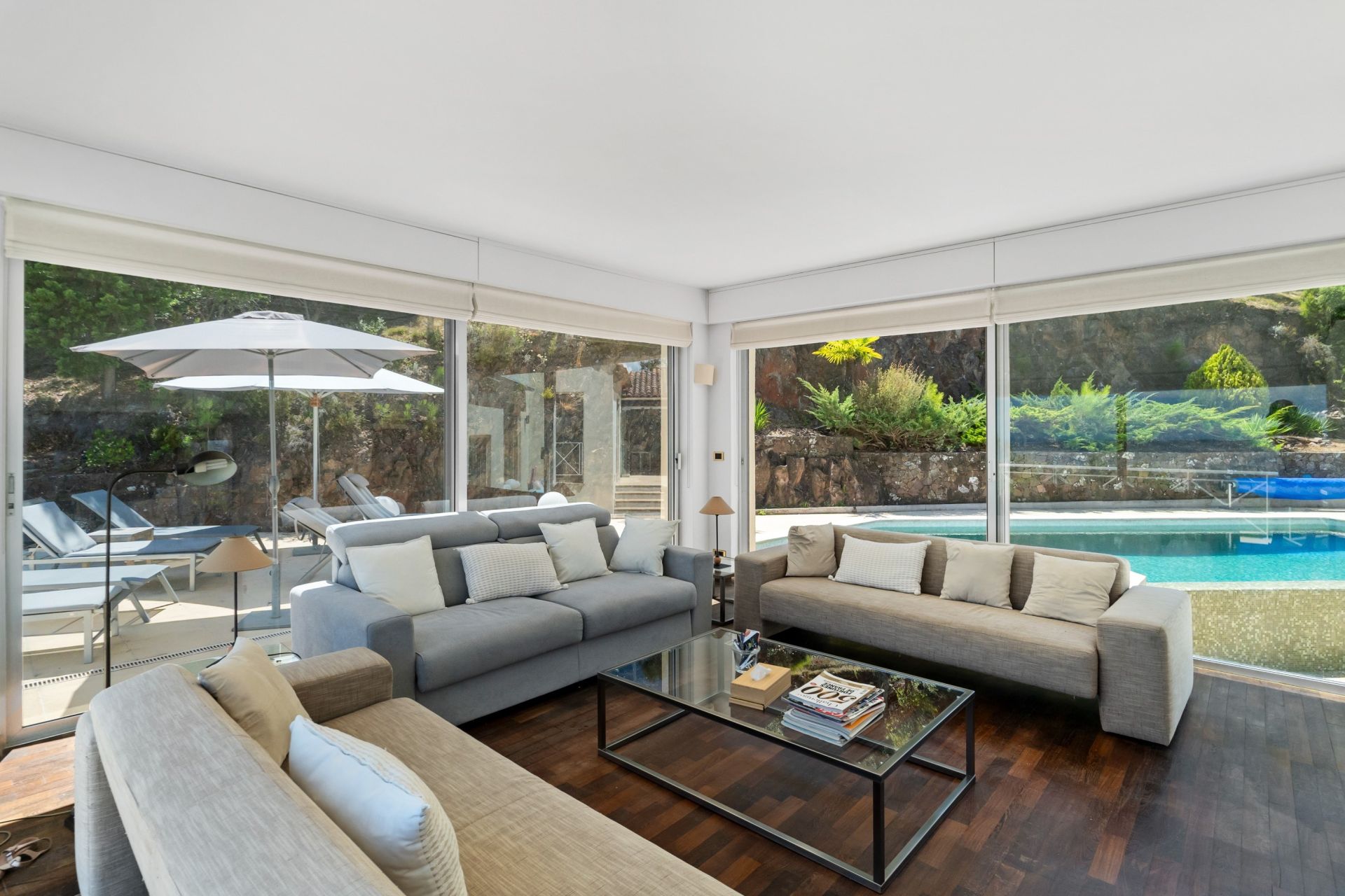 villa 7 Rooms for sale on LES ADRETS DE L ESTEREL (83600)