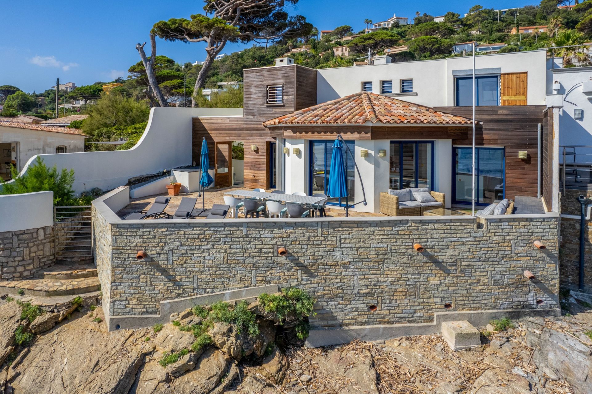 house 6 Rooms for sale on STE MAXIME (83120)