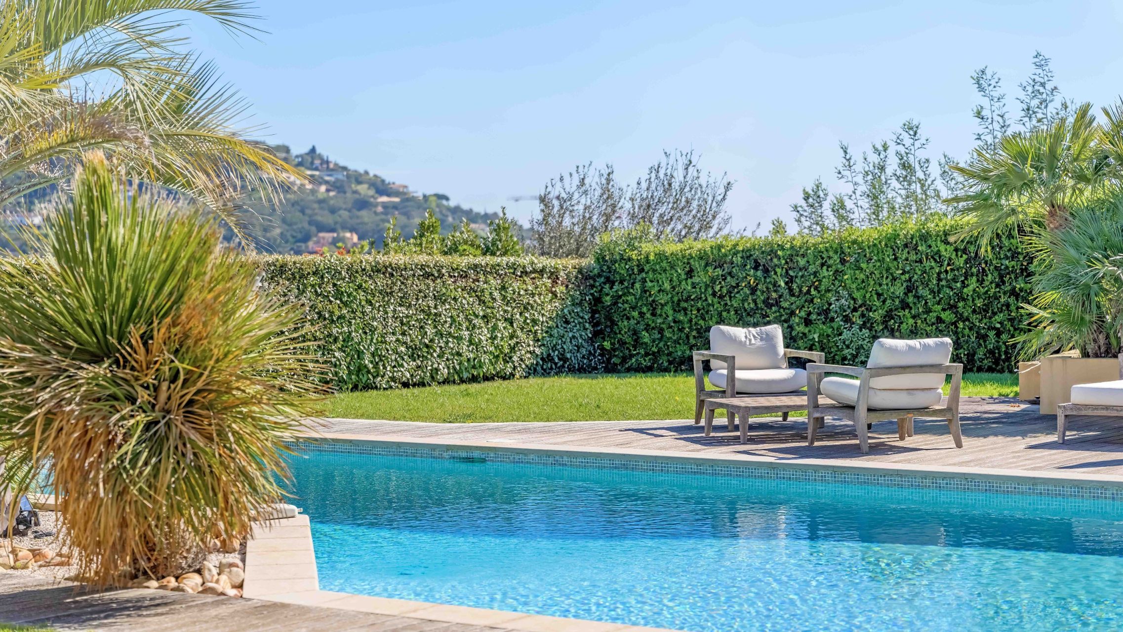 villa 9 Rooms for sale on GRIMAUD (83310)