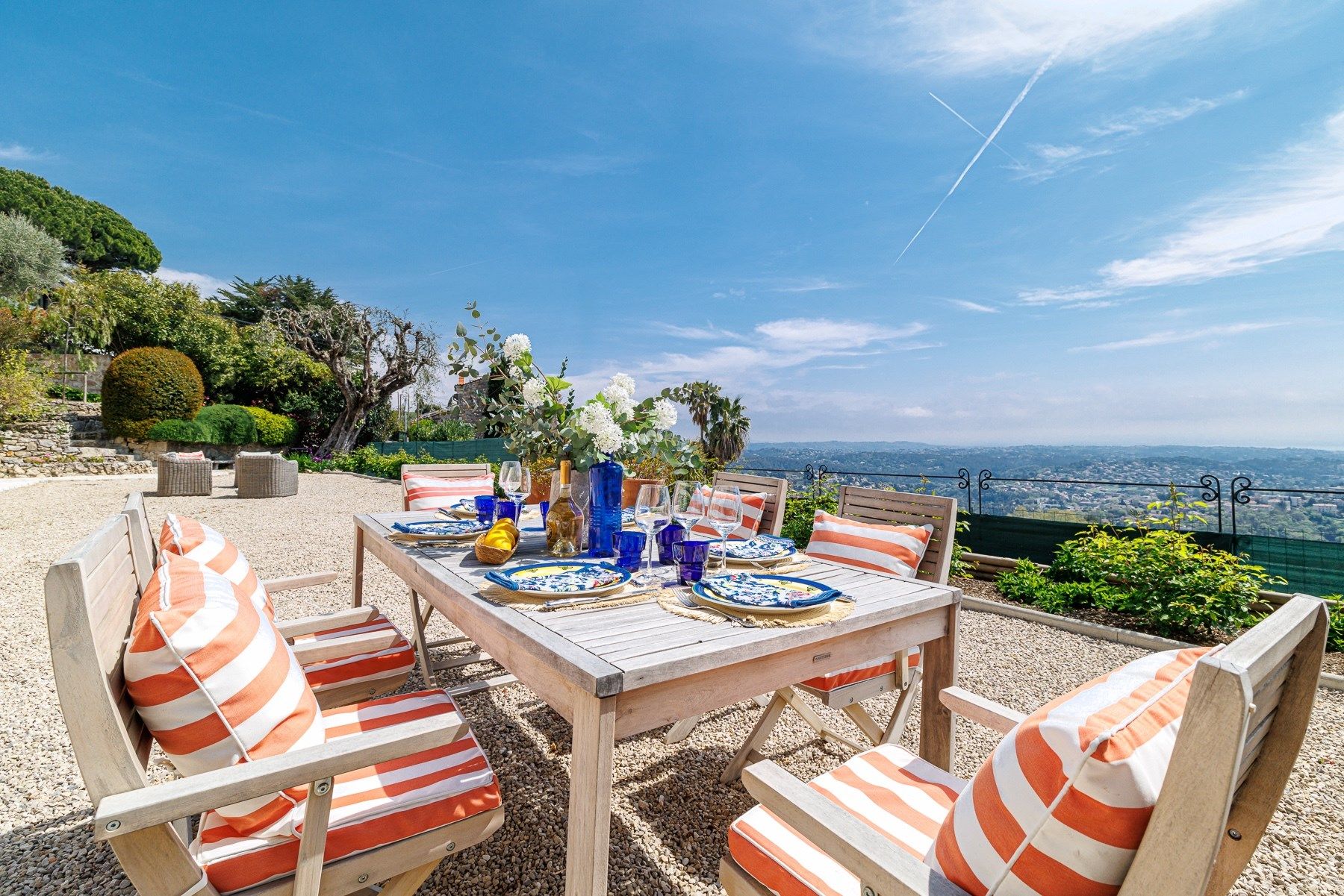 bastide 9 Rooms for sale on VENCE (06140)
