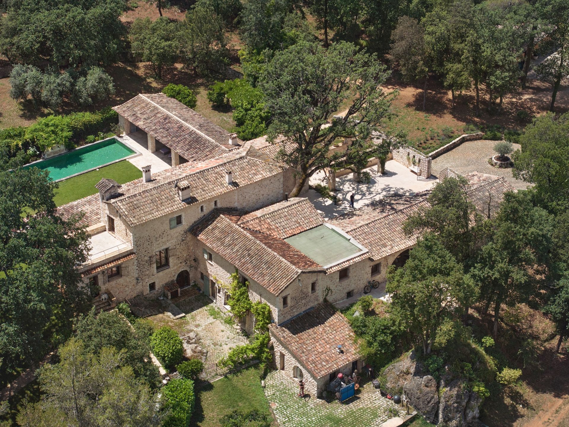 maison provençale 14 Pièces en vente sur ROQUEFORT LES PINS (06330)