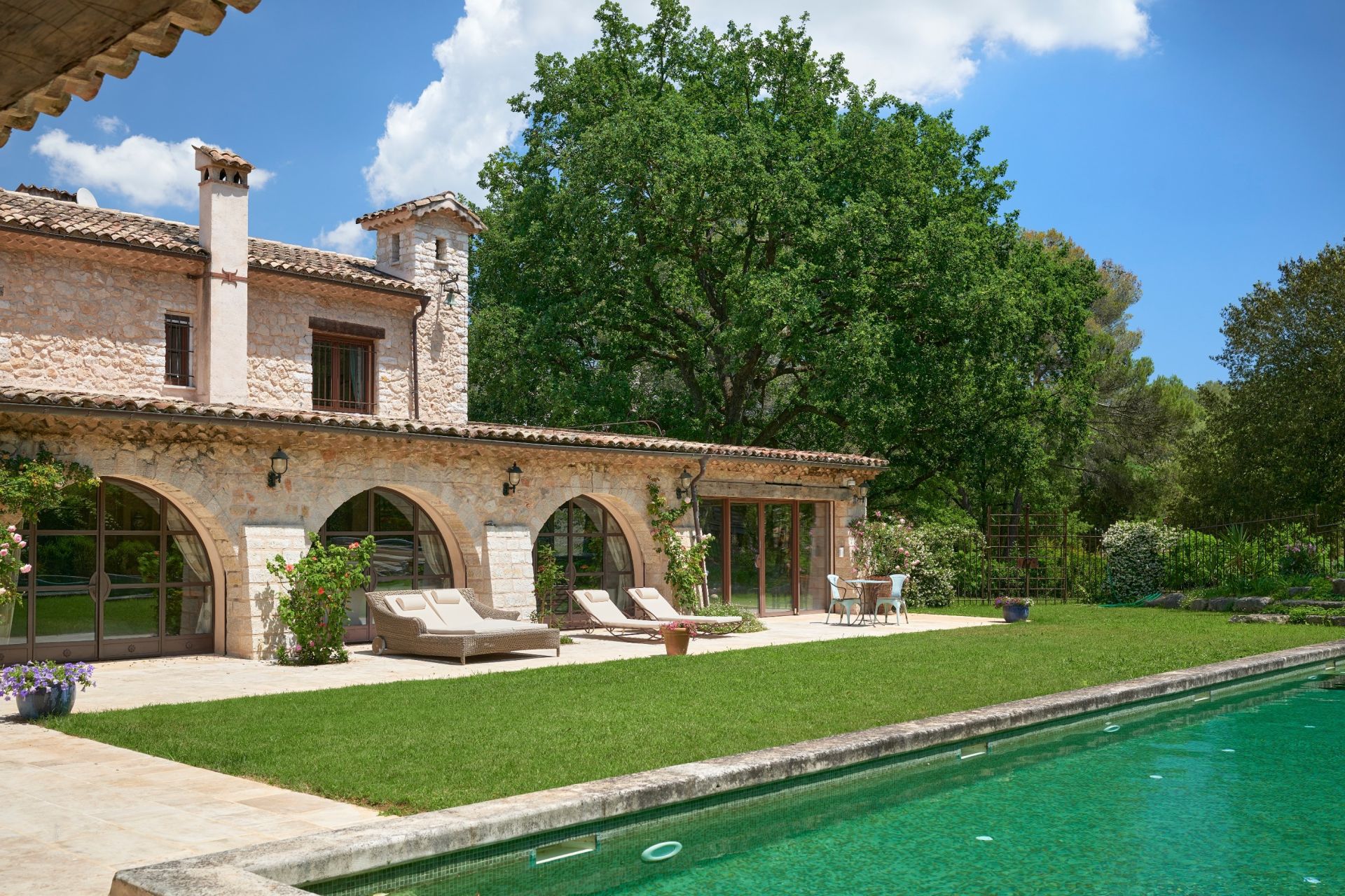 maison provençale 14 Pièces en vente sur ROQUEFORT LES PINS (06330)
