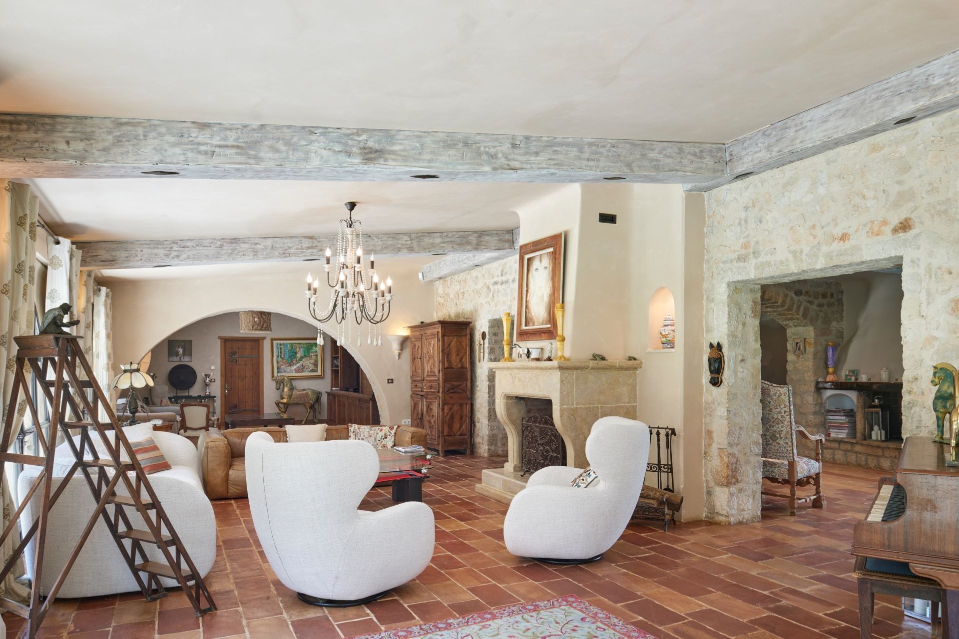maison provençale 14 Pièces en vente sur ROQUEFORT LES PINS (06330)