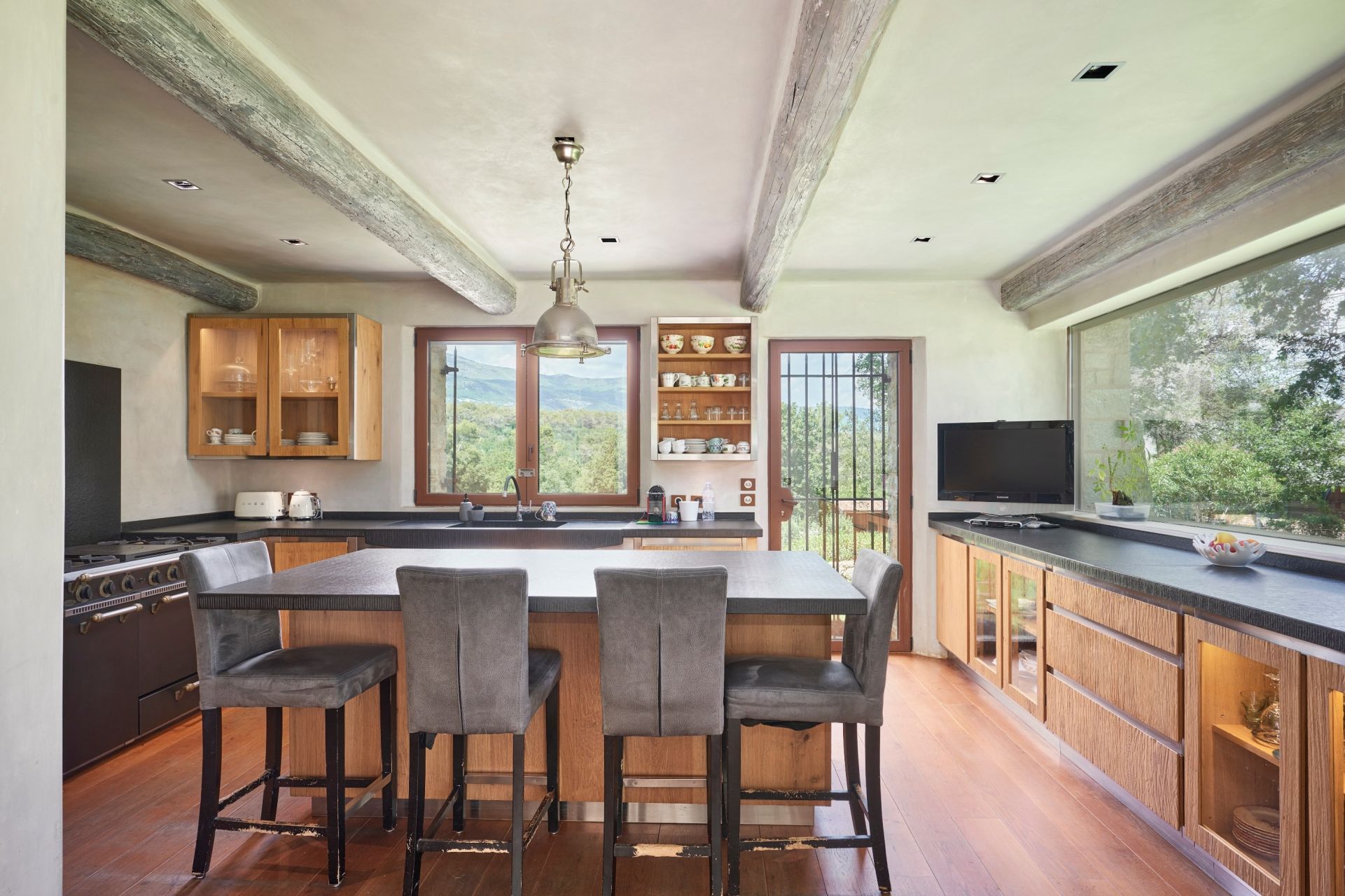 maison provençale 14 Pièces en vente sur ROQUEFORT LES PINS (06330)