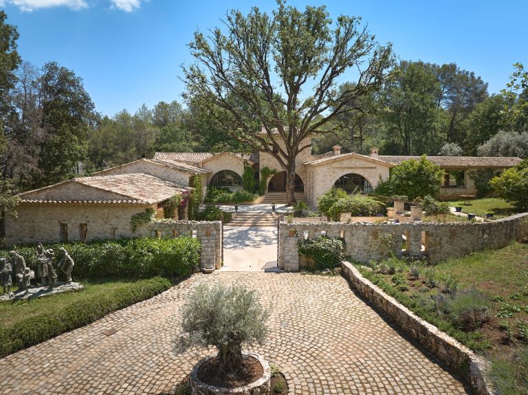 maison provençale 14 Pièces en vente sur ROQUEFORT LES PINS (06330)