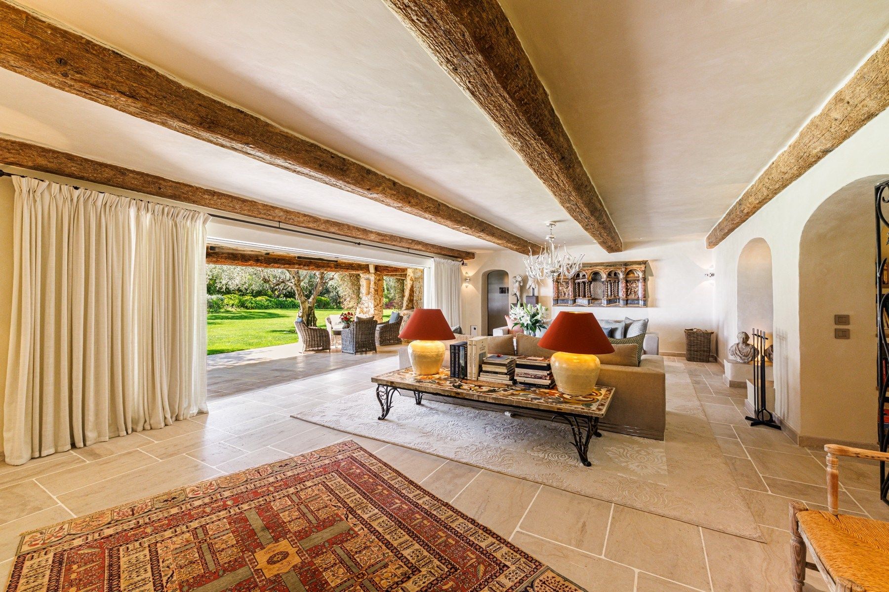 maison provençale 11 Pièces en vente sur LA COLLE SUR LOUP (06480)