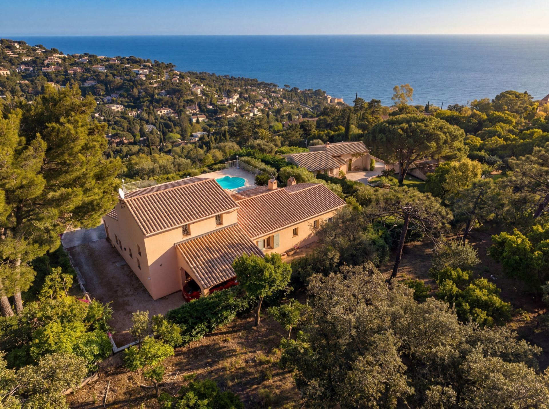villa 5 Pièces en vente sur LES ISSAMBRES (83380)