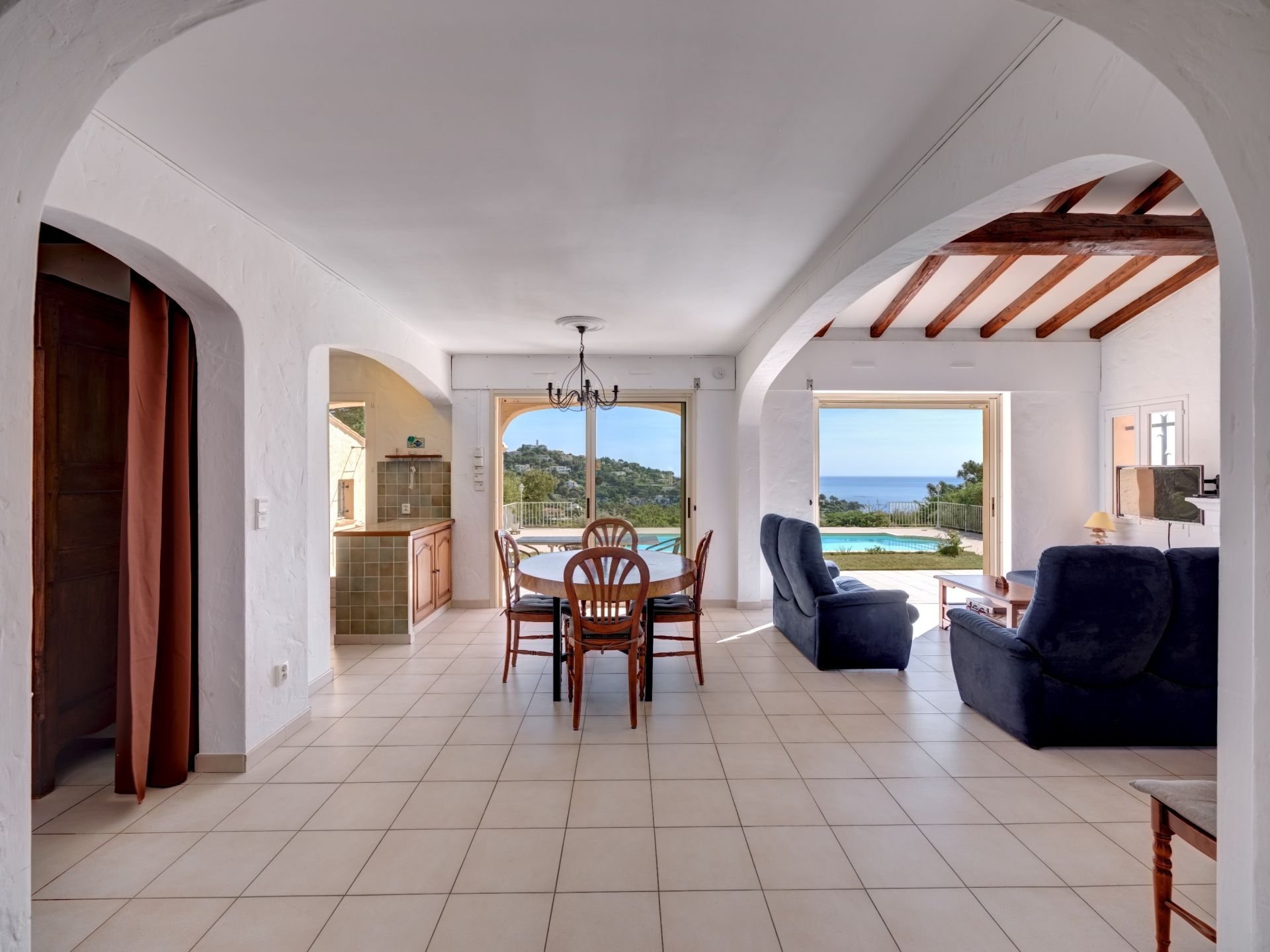 villa 5 Pièces en vente sur LES ISSAMBRES (83380)
