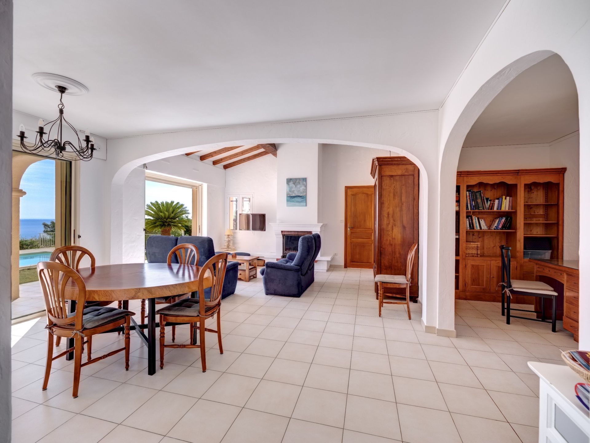 villa 5 Pièces en vente sur LES ISSAMBRES (83380)