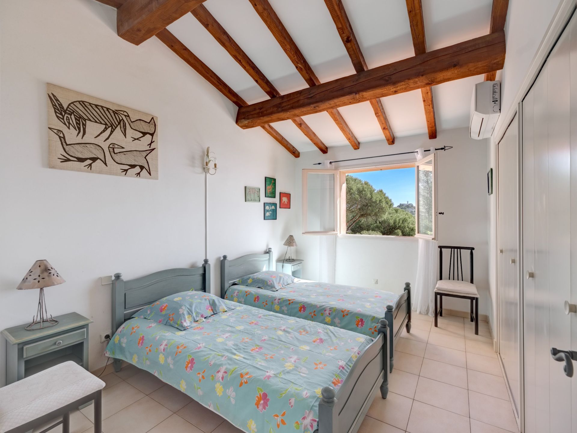 villa 5 Pièces en vente sur LES ISSAMBRES (83380)