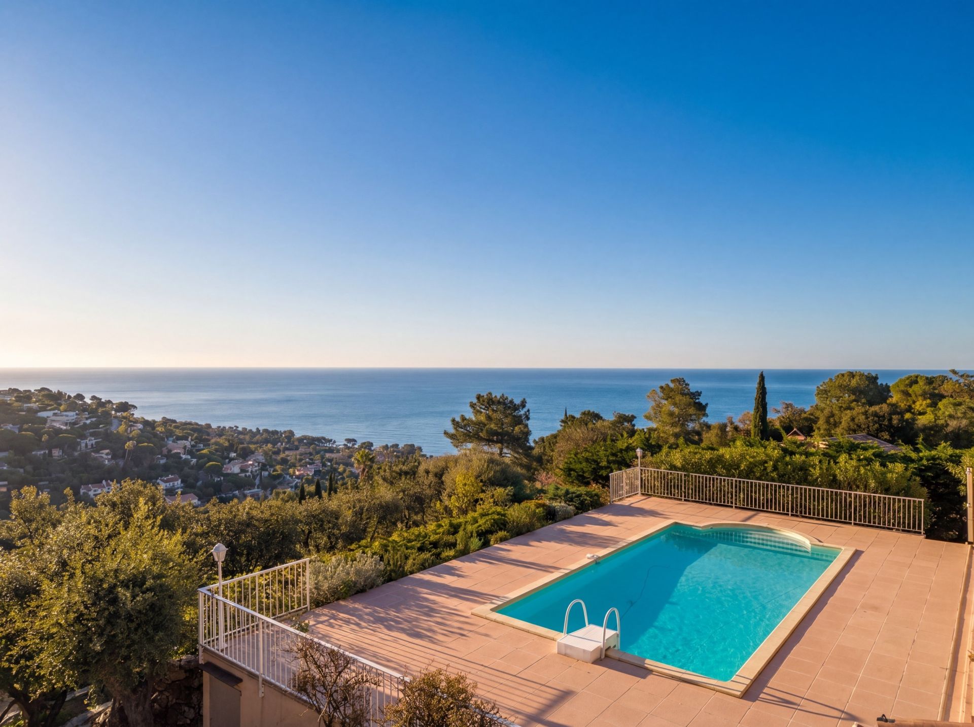 villa 5 Pièces en vente sur LES ISSAMBRES (83380)