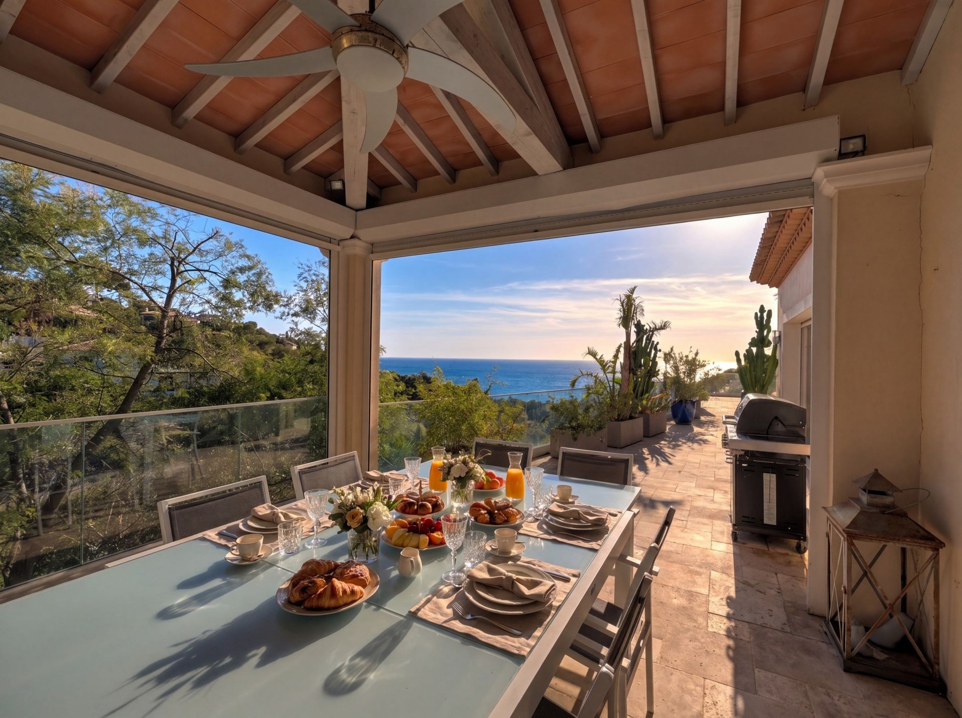 villa 8 Pièces en vente sur LES ISSAMBRES (83380)