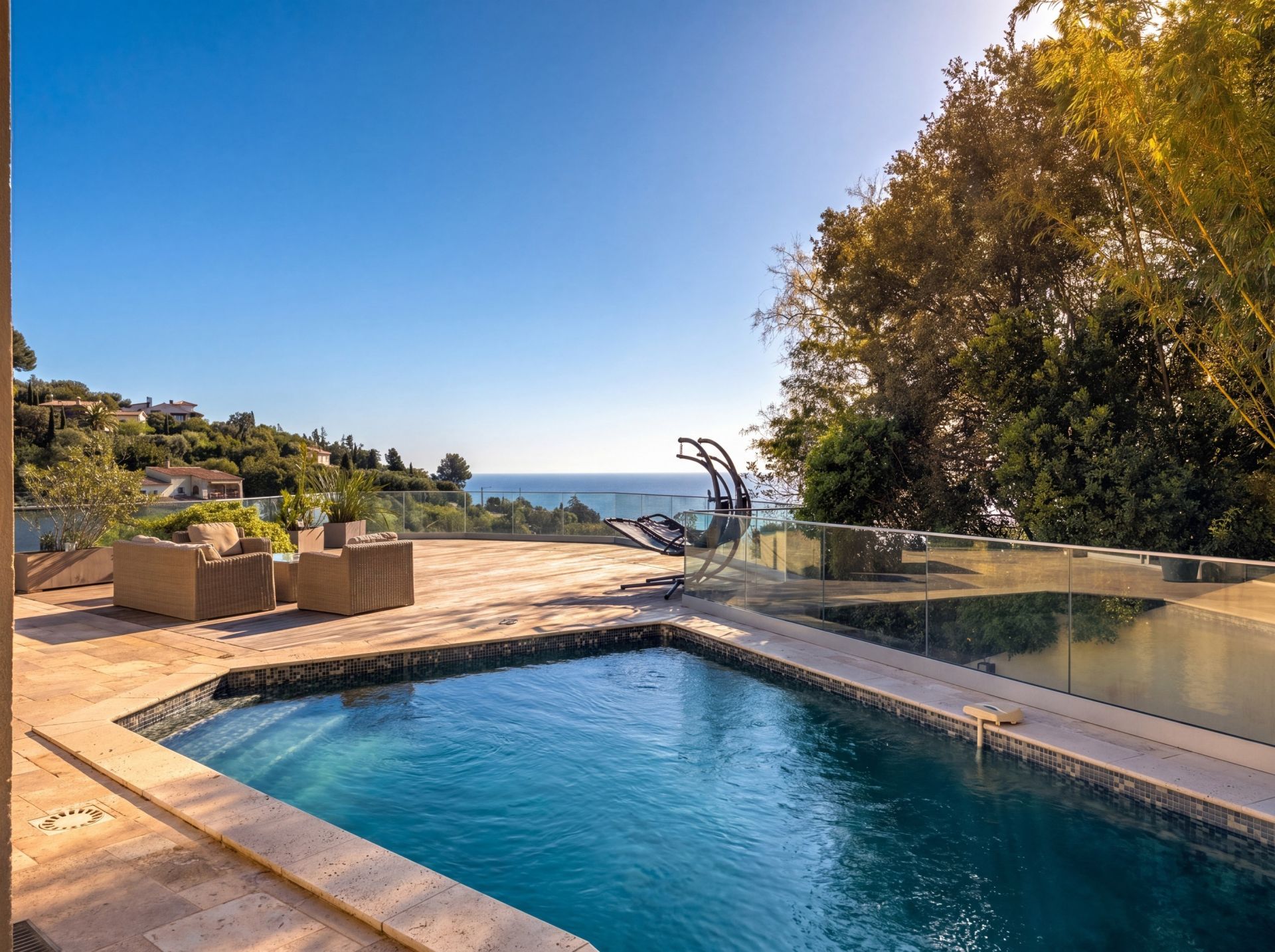 villa 8 Pièces en vente sur LES ISSAMBRES (83380)