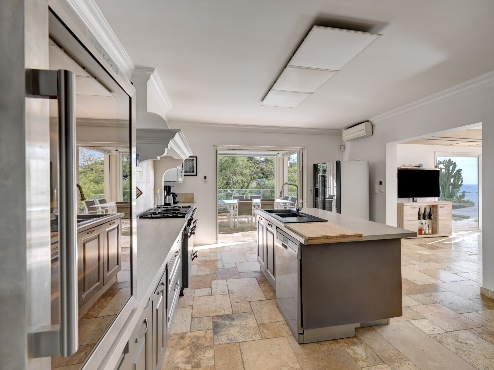 villa 8 Pièces en vente sur LES ISSAMBRES (83380)