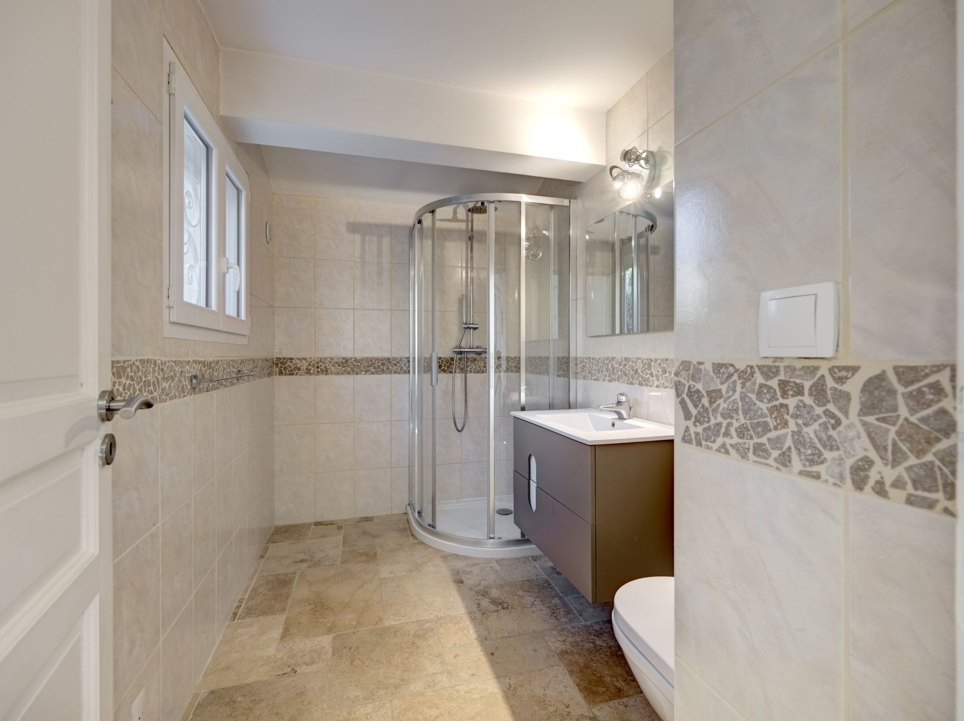 villa 8 Pièces en vente sur LES ISSAMBRES (83380)