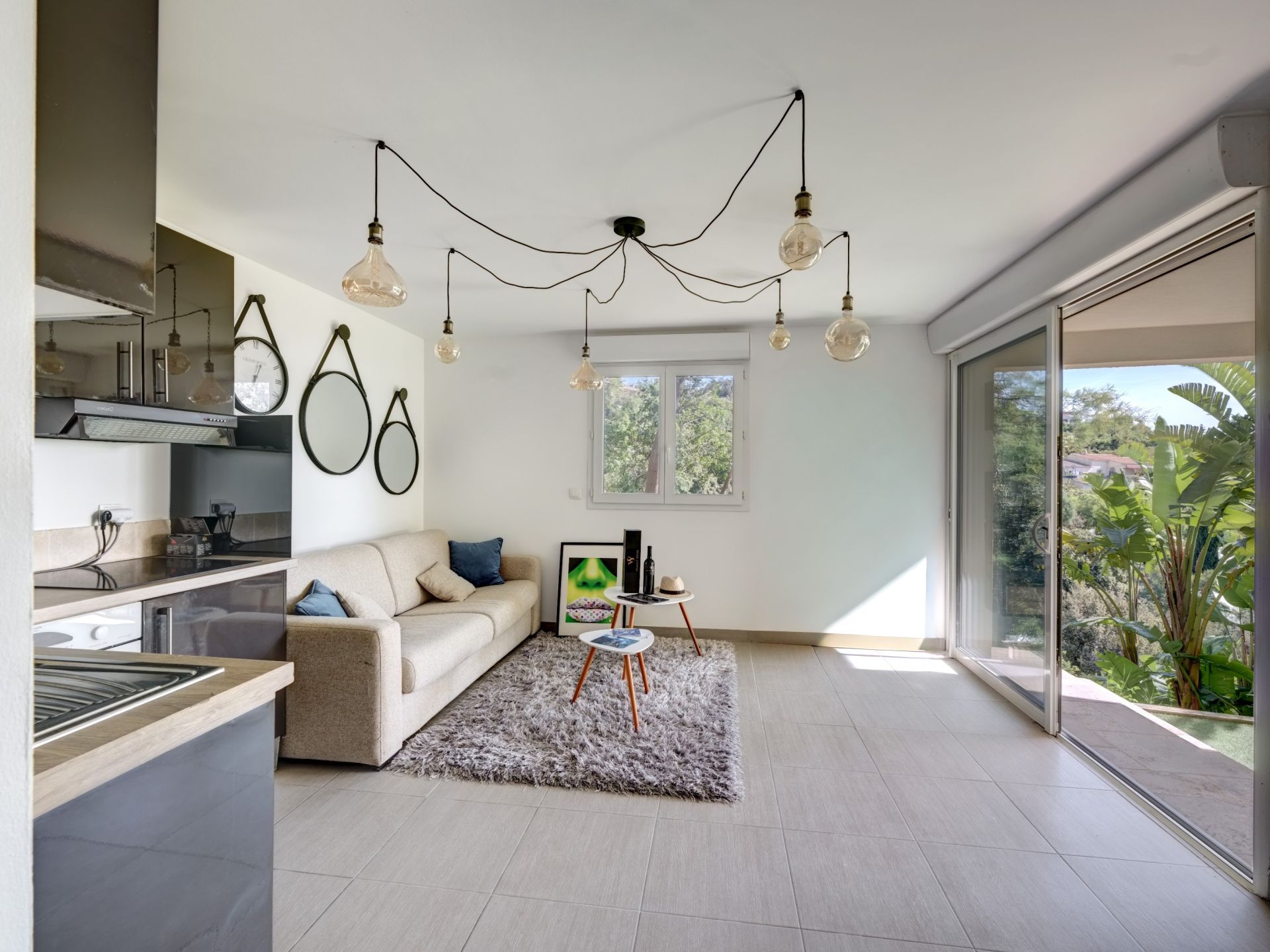 villa 8 Pièces en vente sur LES ISSAMBRES (83380)