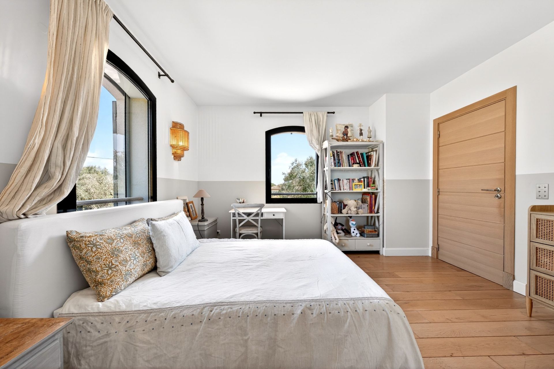 villa 16 Pièces en vente sur VALBONNE (06560)