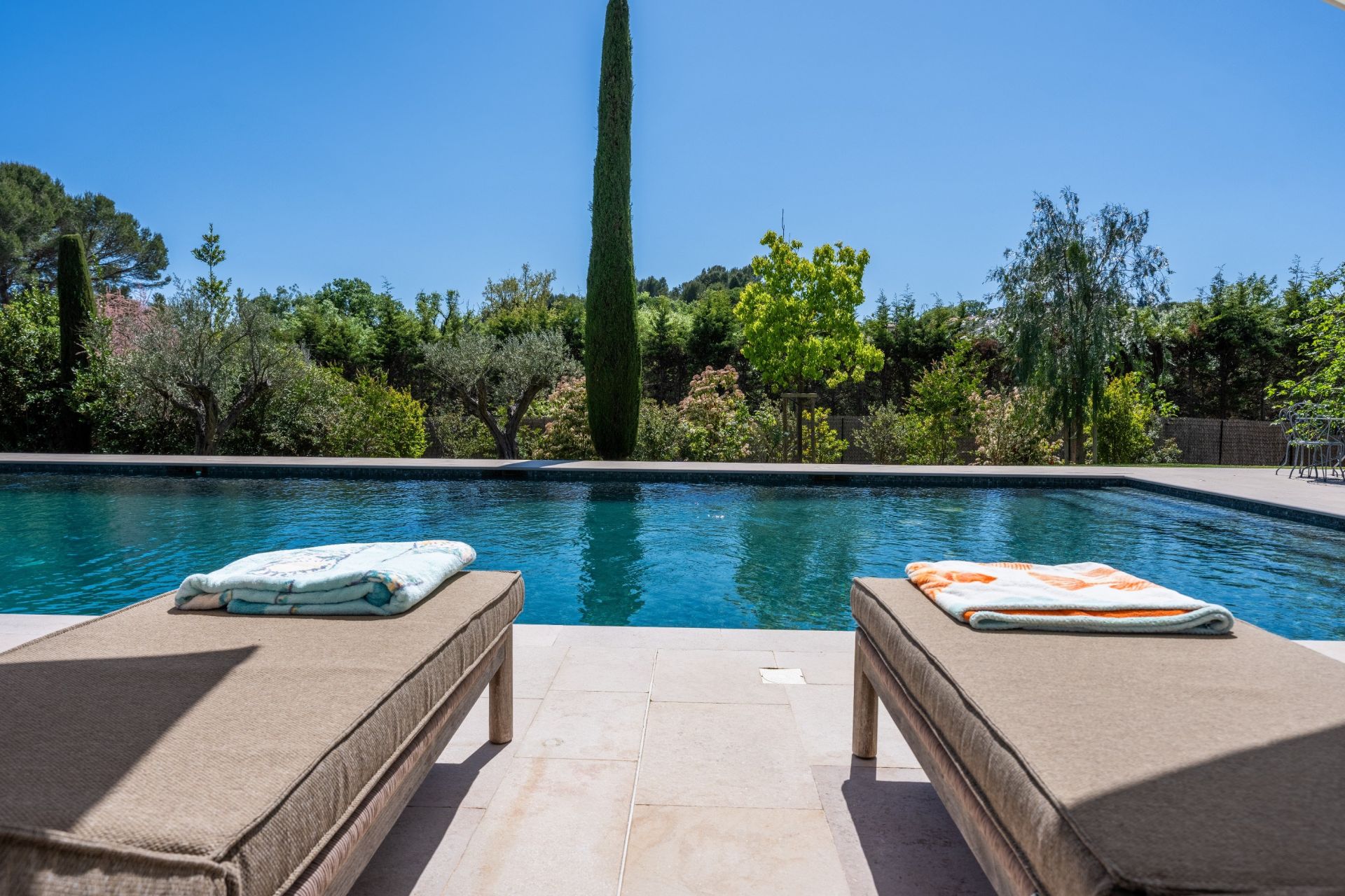 villa 16 Pièces en vente sur VALBONNE (06560)