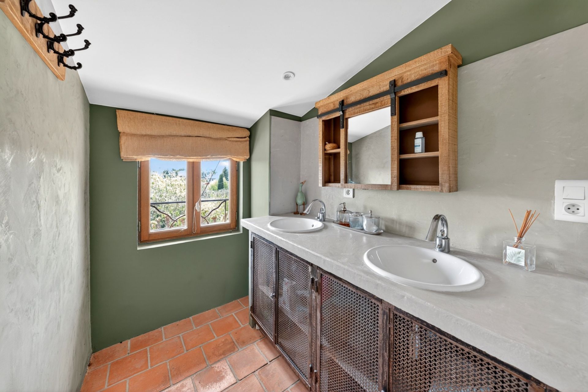 maison provençale 7 Pièces en vente sur GRASSE (06130)