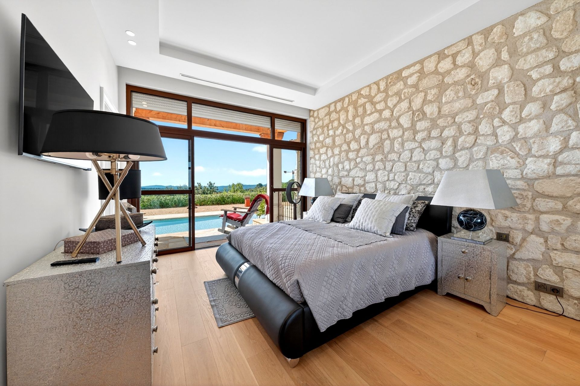 villa 7 Pièces en vente sur ROQUEFORT LES PINS (06330)