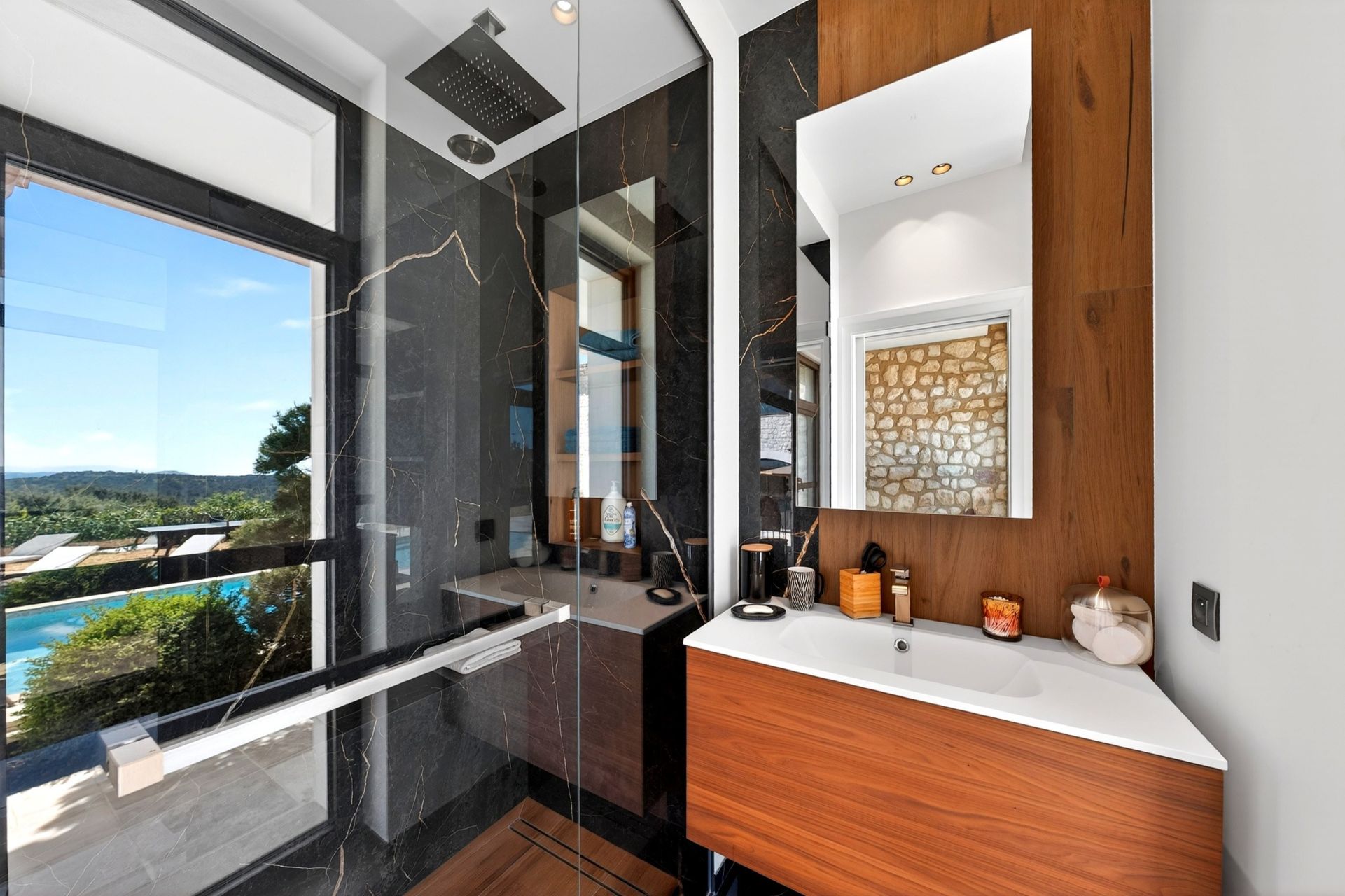 villa 7 Pièces en vente sur ROQUEFORT LES PINS (06330)