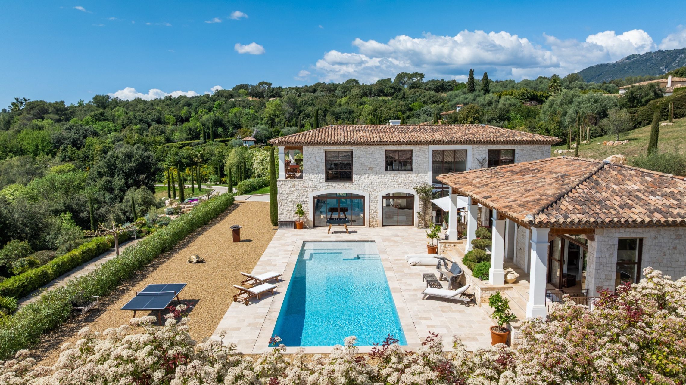villa 7 Rooms for sale on ROQUEFORT LES PINS (06330)