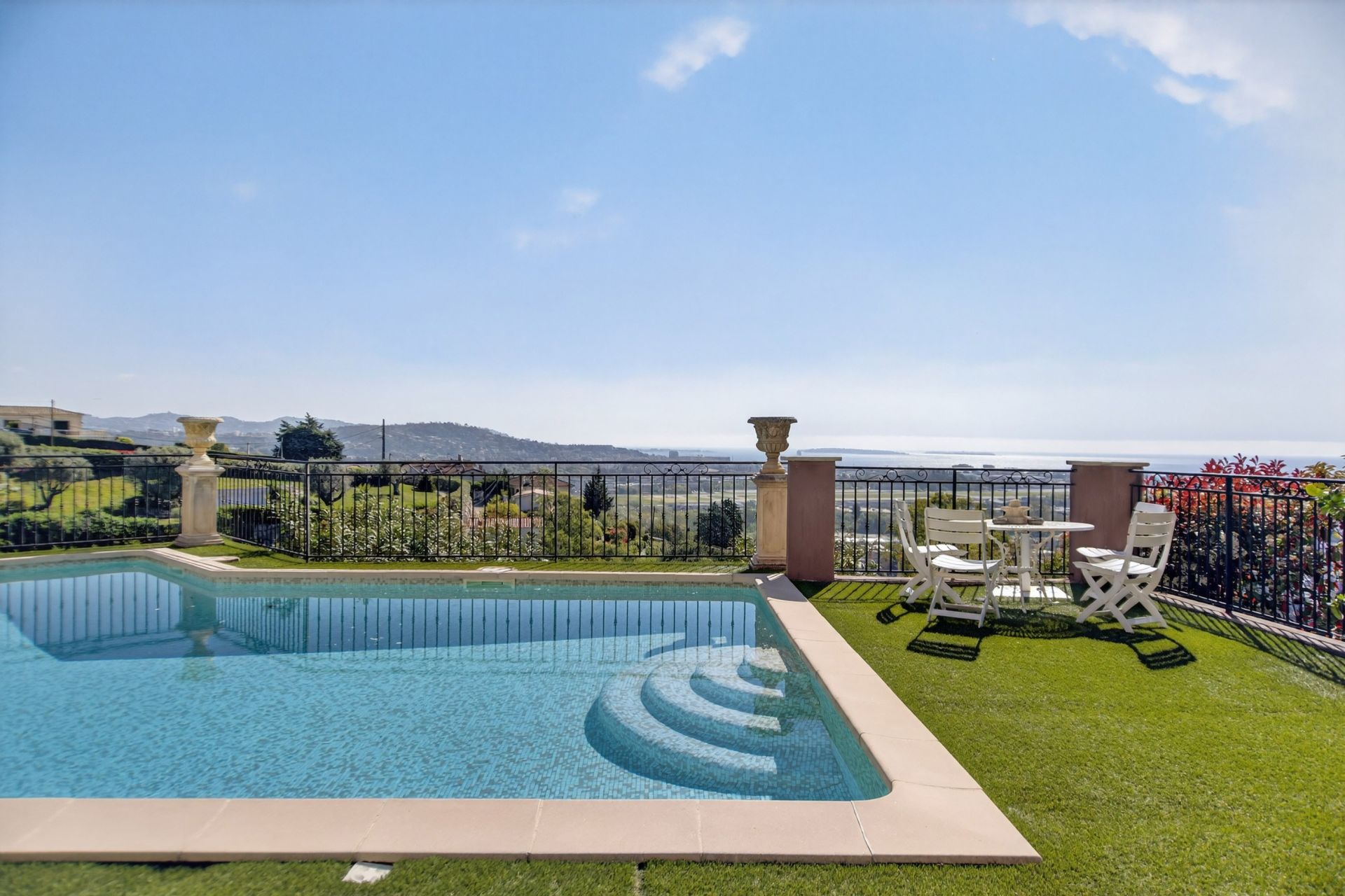 villa 6 Pièces en vente sur MANDELIEU LA NAPOULE (06210)